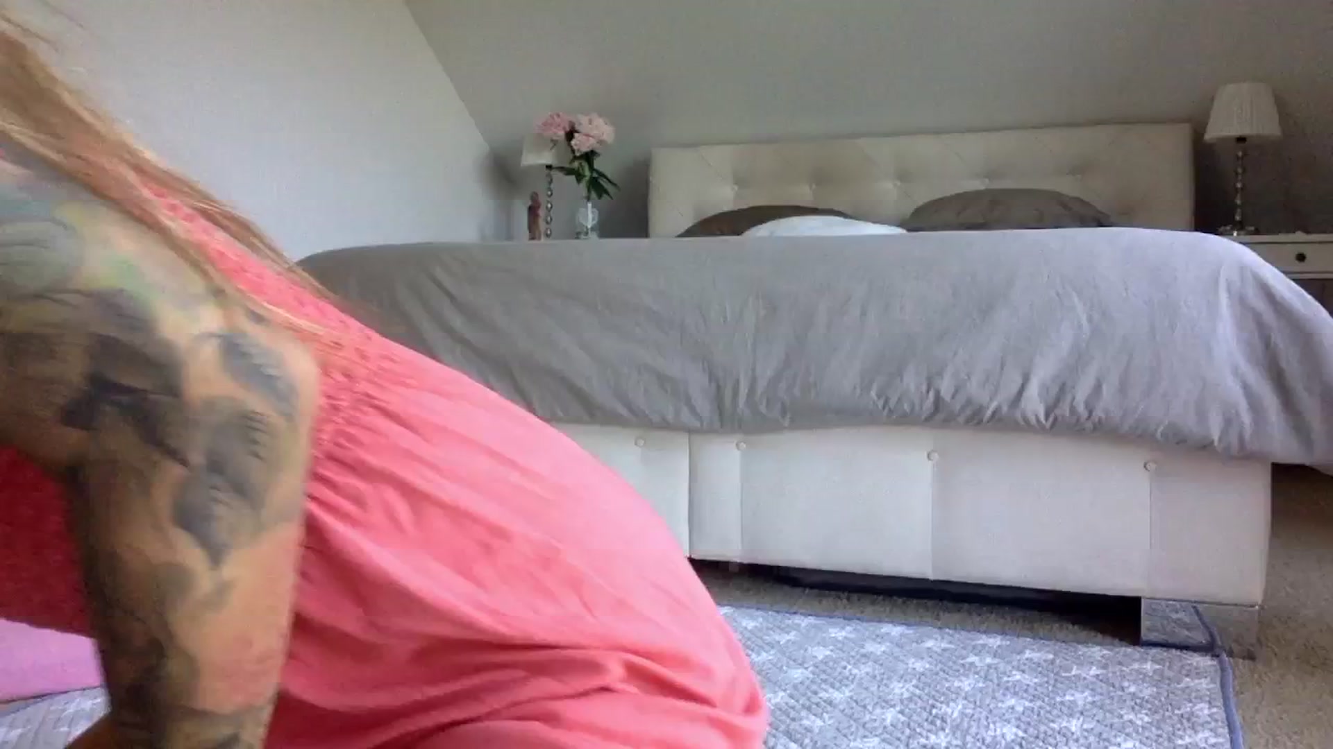 Gallery image thumbnail from OliviePaige's myfreecams stream on, 05/26/2024, 08:32 image 20 of 20