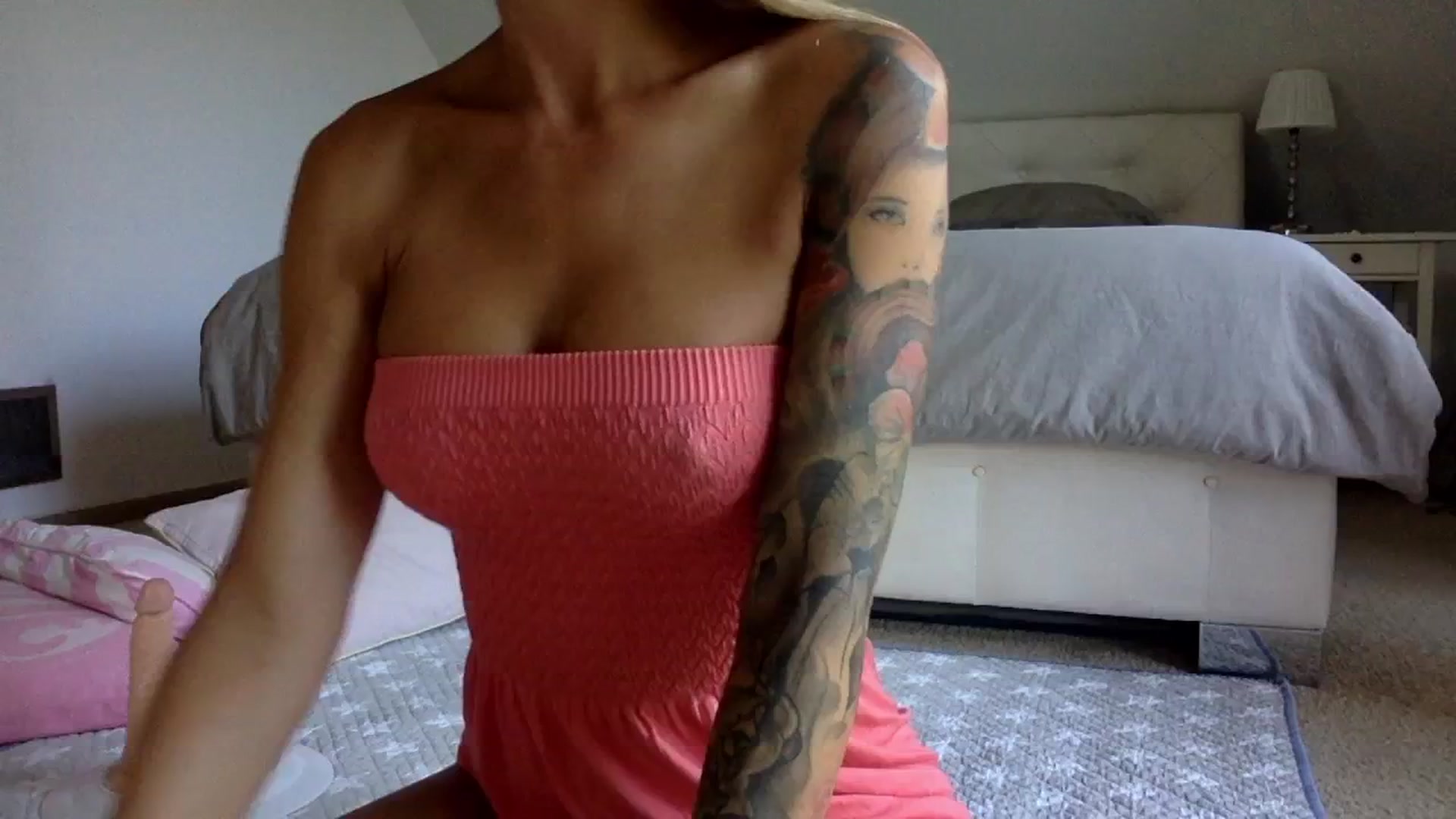 Gallery image thumbnail from OliviePaige's myfreecams stream on, 05/26/2024, 09:39 image 3 of 20