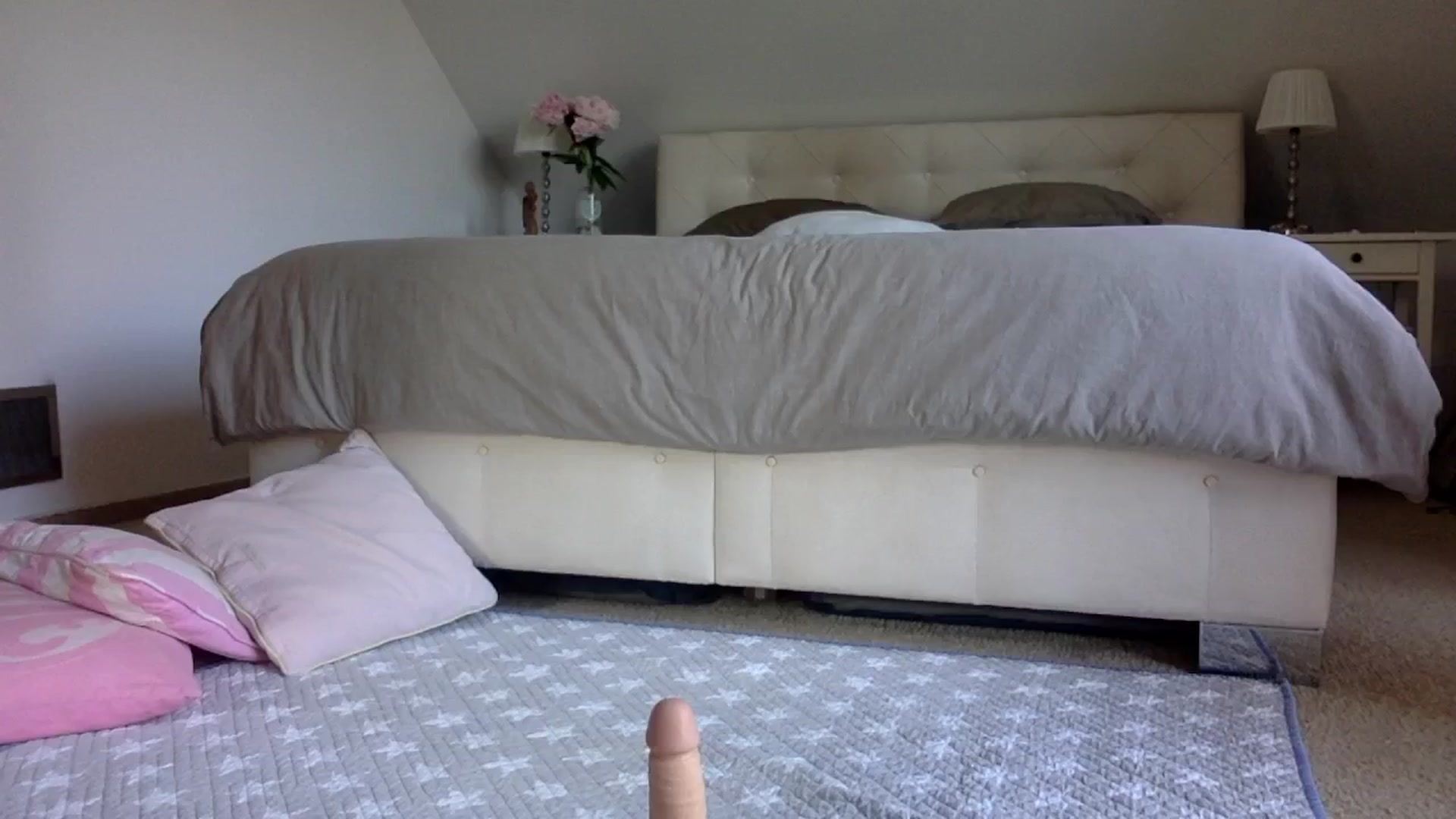Gallery image thumbnail from OliviePaige's myfreecams stream on, 05/26/2024, 09:39 image 7 of 20