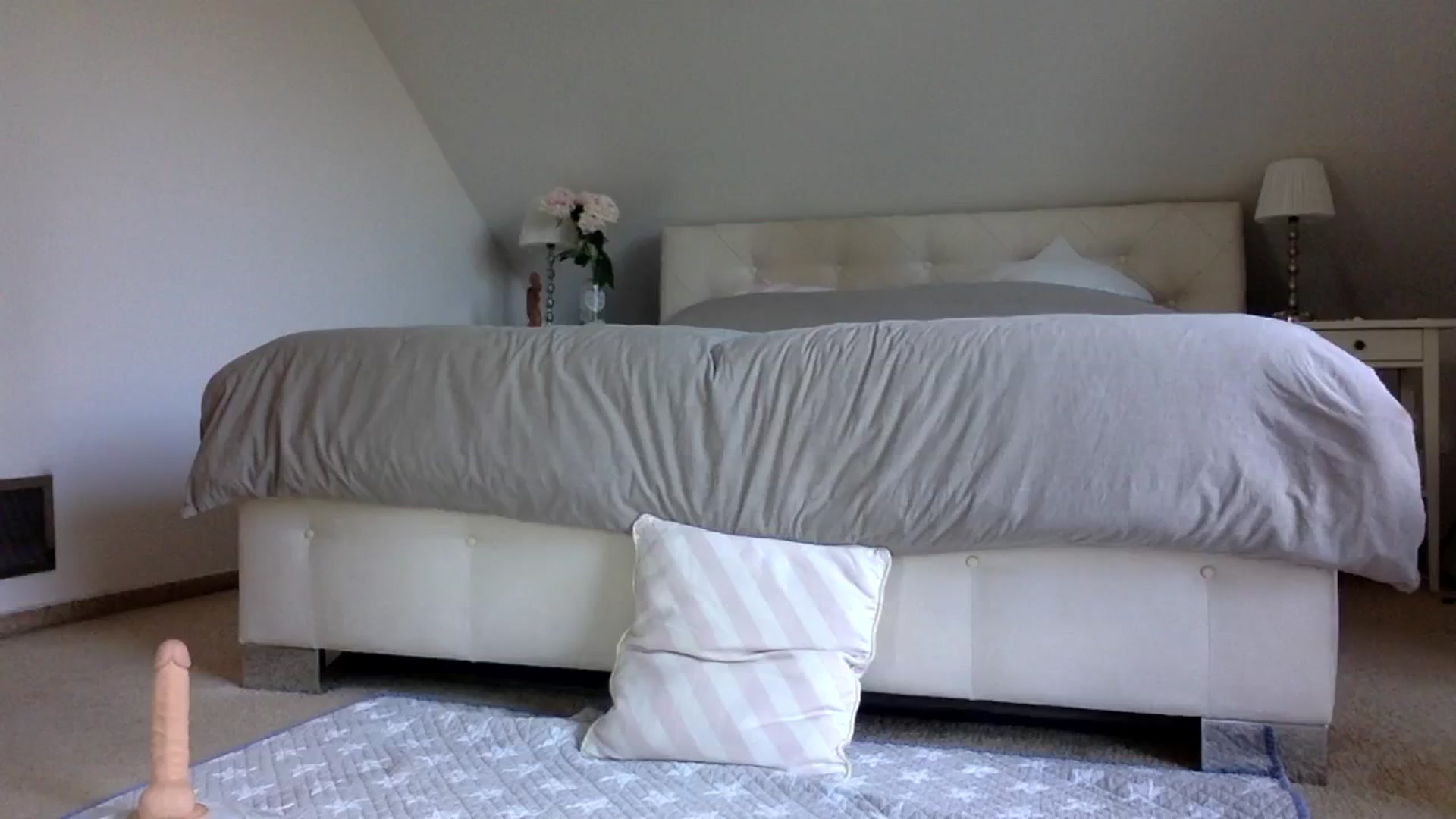 Gallery image thumbnail from OliviePaige's myfreecams stream on, 05/28/2024, 09:31 image 15 of 20