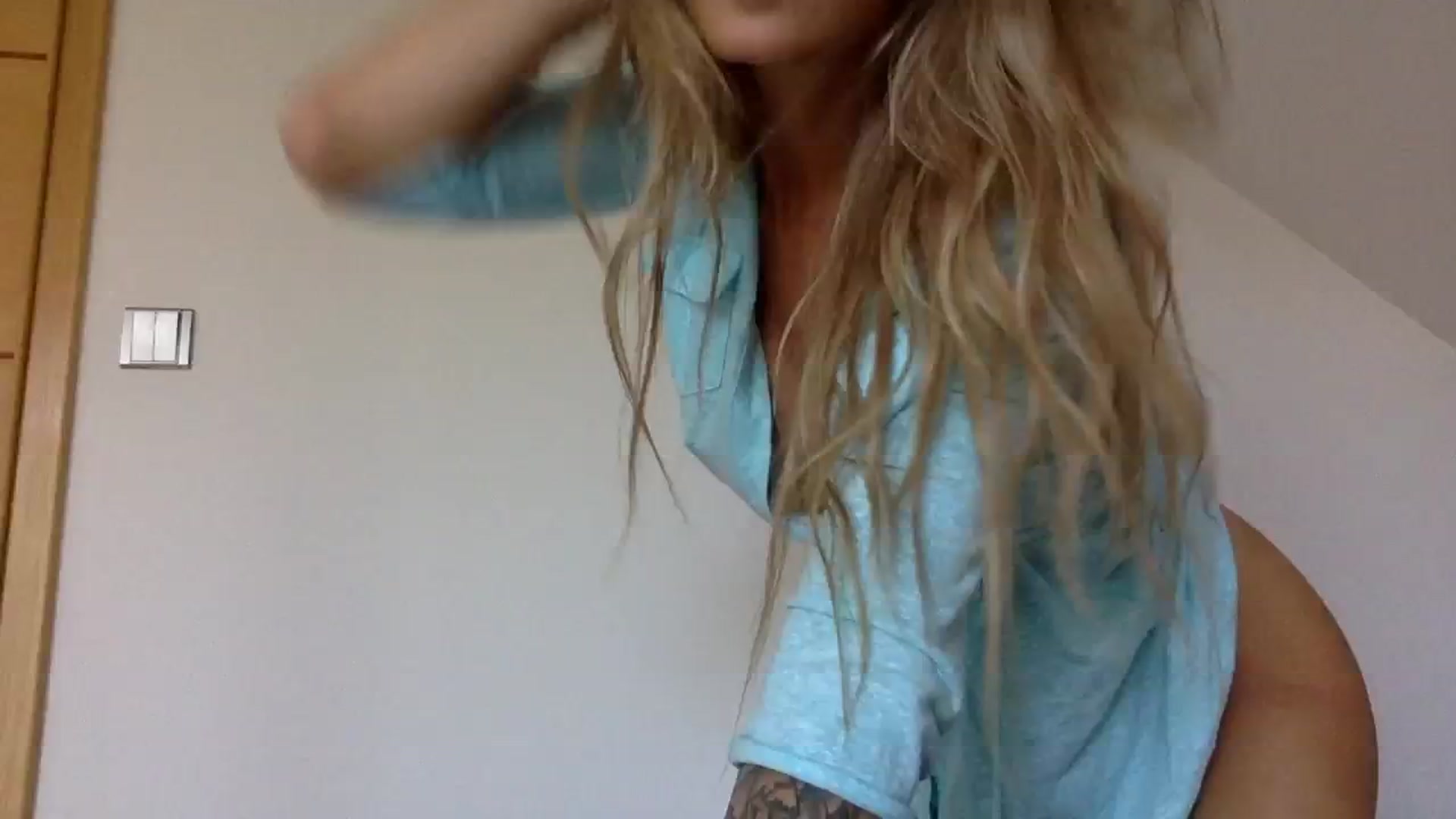 Gallery image thumbnail from OliviePaige's myfreecams stream on, 05/30/2024, 10:18 image 2 of 20