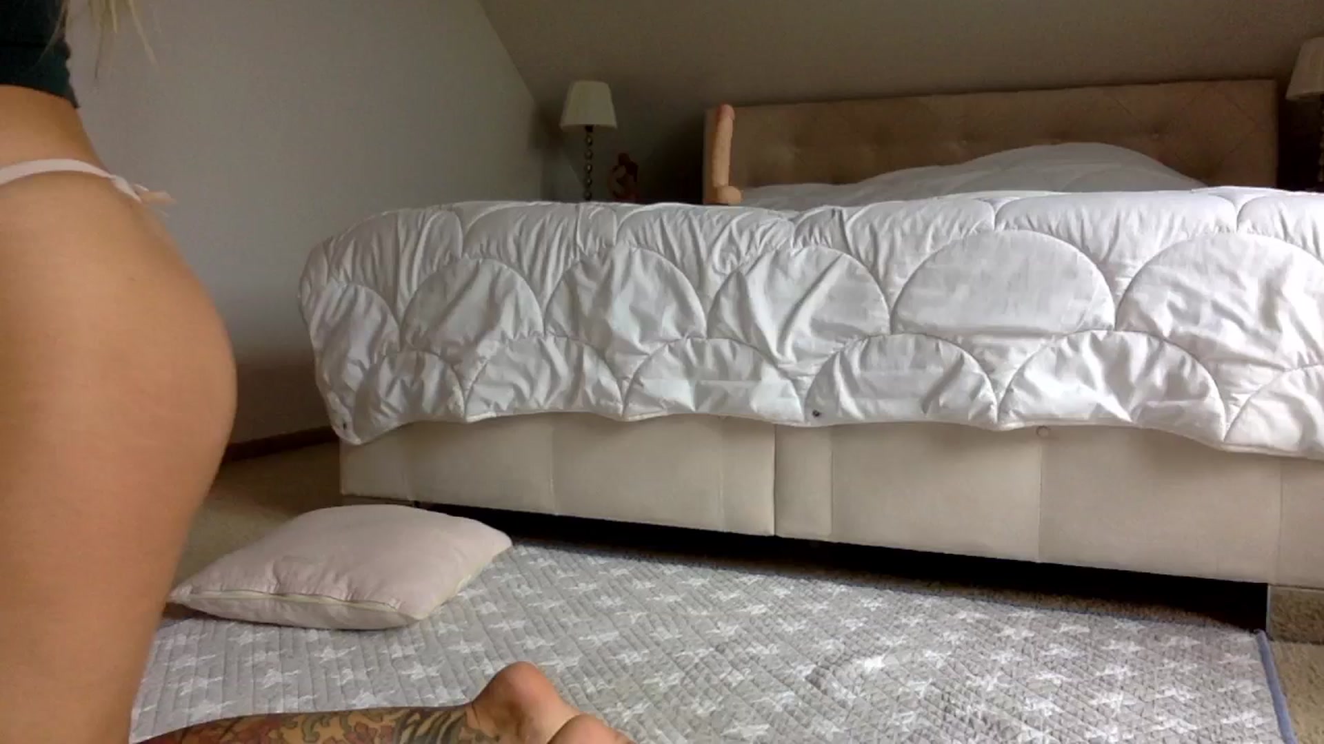 Gallery image thumbnail from OliviePaige's myfreecams stream on, 07/07/2024, 10:07 image 8 of 20