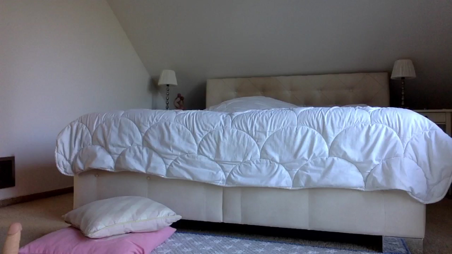 Gallery image thumbnail from OliviePaige's myfreecams stream on, 07/10/2024, 07:21 image 15 of 20