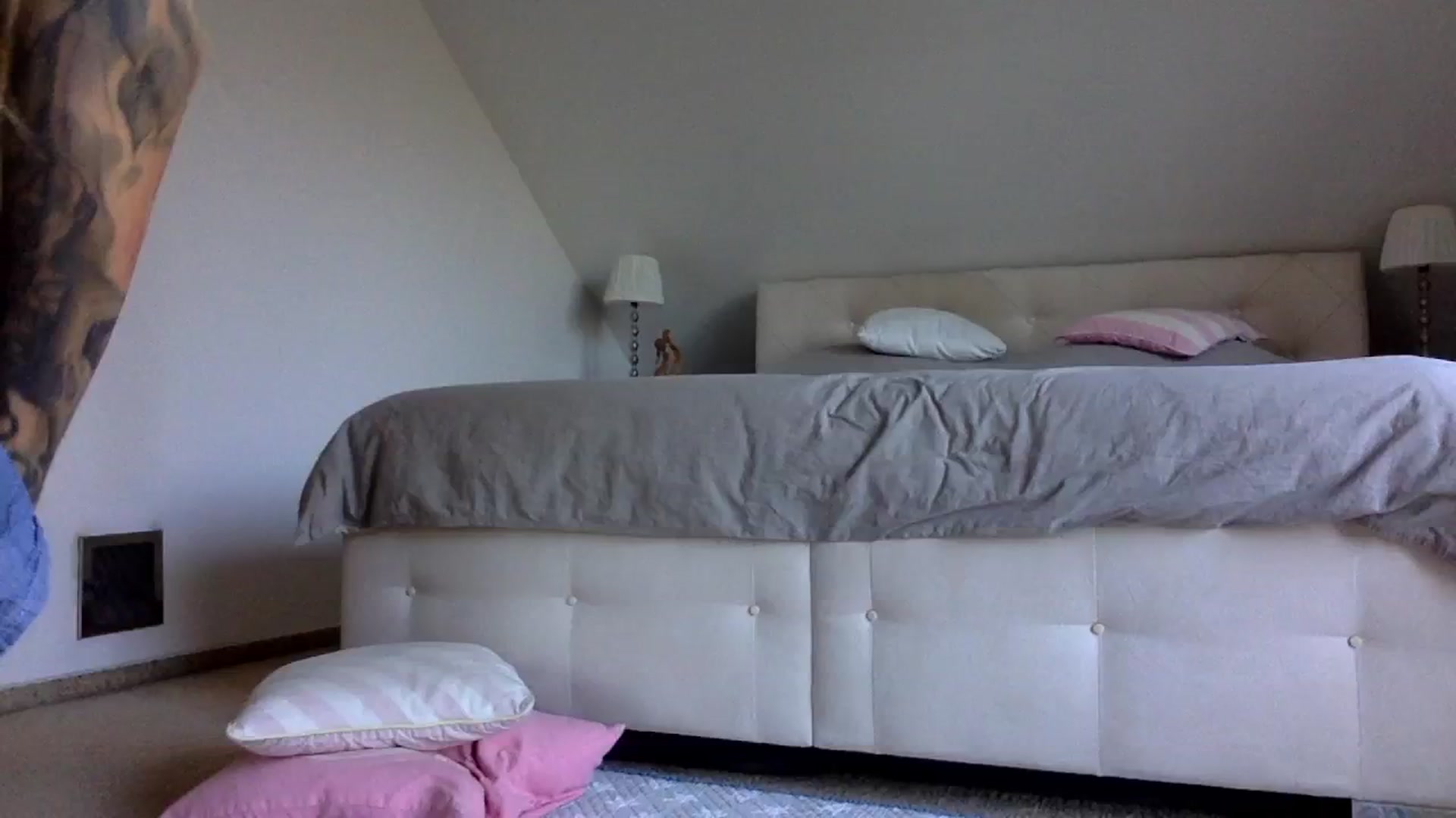Gallery image thumbnail from OliviePaige's myfreecams stream on, 08/16/2024, 09:07 image 14 of 20