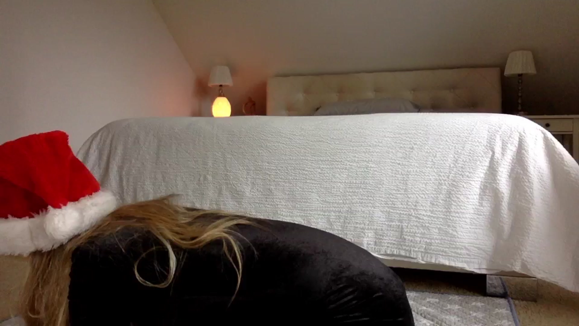 Gallery image thumbnail from OliviePaige's myfreecams stream on, 12/22/2024, 10:06 image 7 of 20