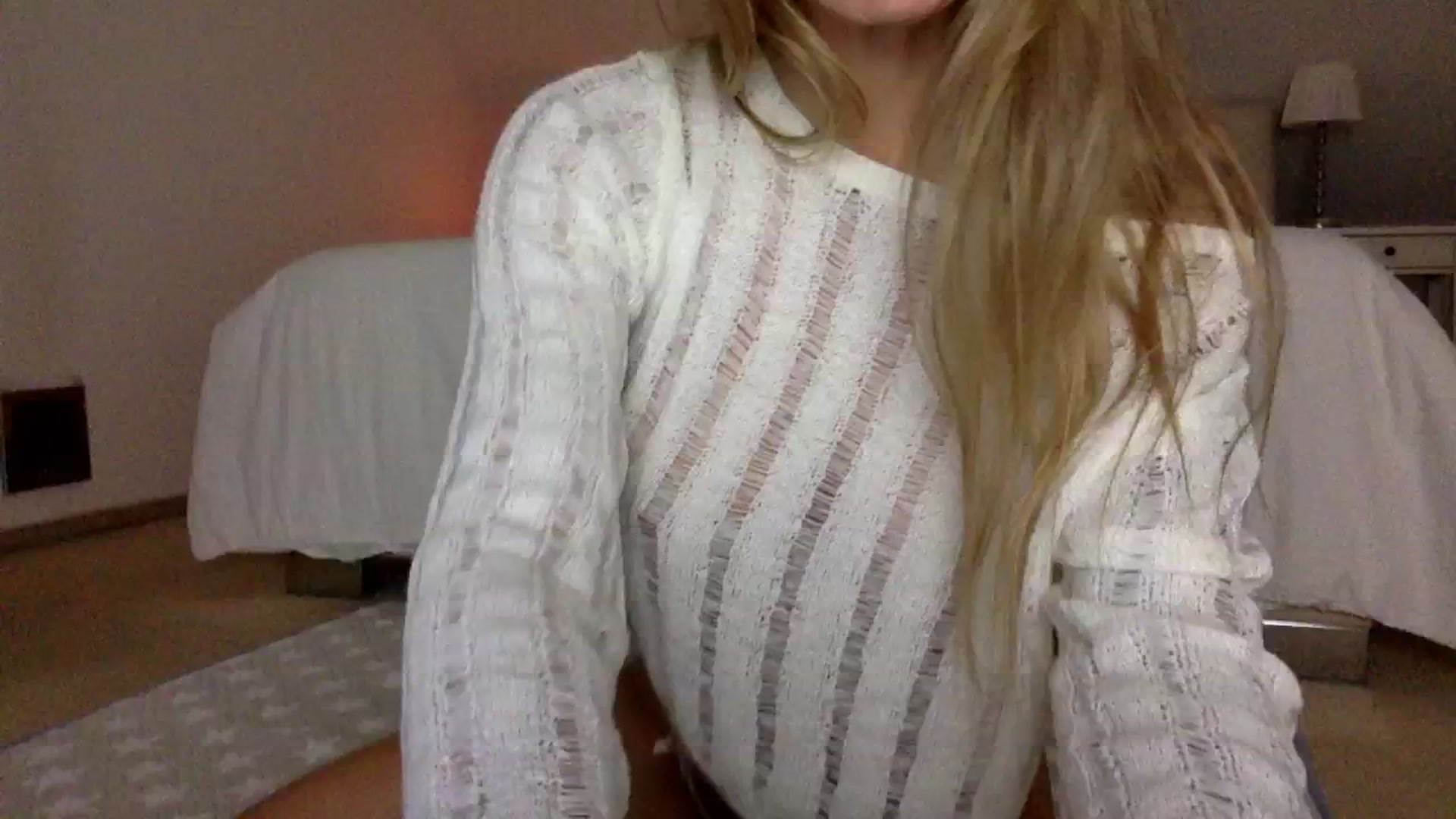Gallery image thumbnail from OliviePaige's myfreecams stream on, 01/18/2025, 15:48 image 5 of 20