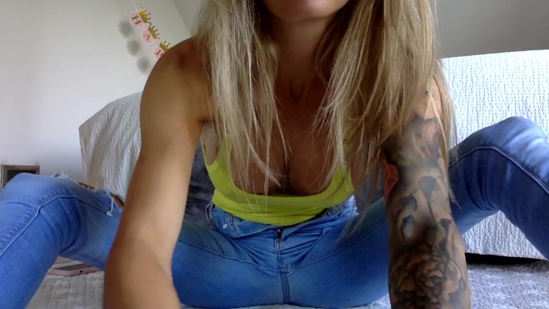 Gallery image thumbnail from OliviePaige's myfreecams stream on, 06/01/2025, 09:11 image 15 of 20