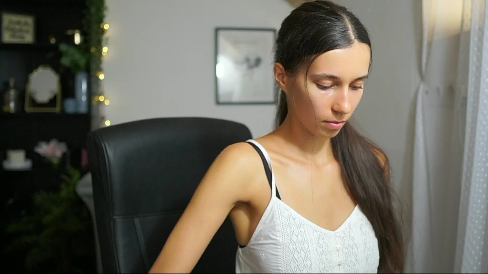 Gallery image thumbnail from Oliviiia_cruz's myfreecams stream on, 09/02/2025, 17:17 image 10 of 20
