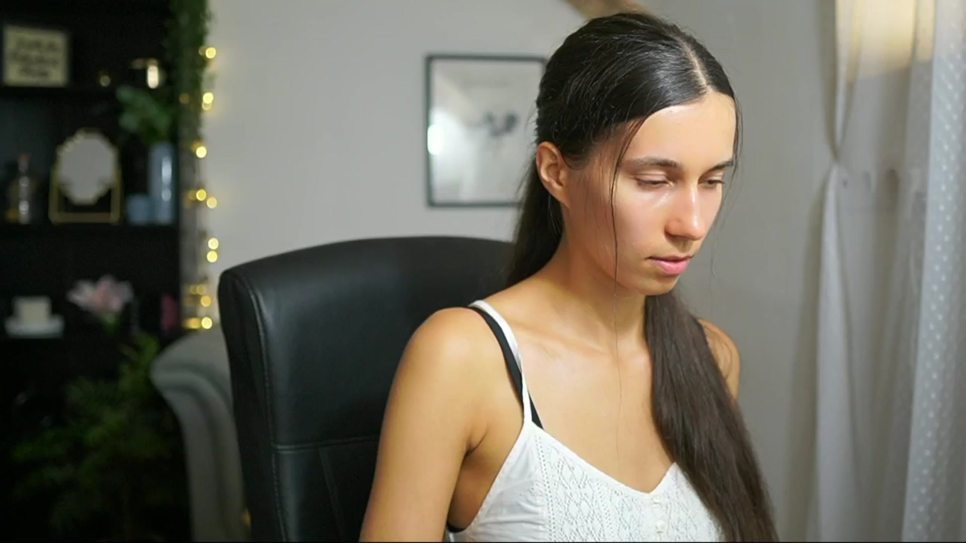 Gallery image thumbnail from Oliviiia_cruz's myfreecams stream on, 09/02/2025, 17:17 image 8 of 20
