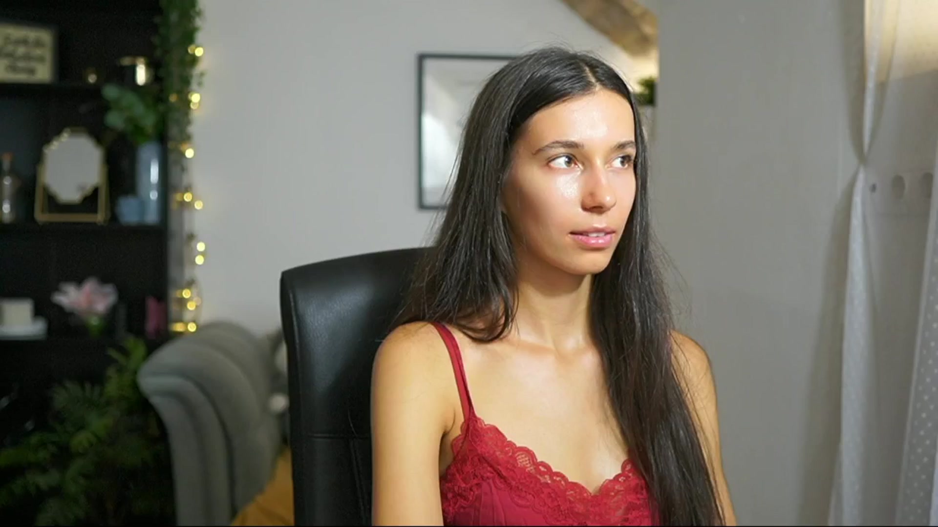 Gallery image thumbnail from Oliviiia_cruz's myfreecams stream on, 09/03/2025, 15:06 image 18 of 20