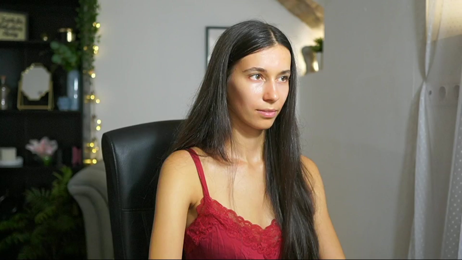 Gallery image thumbnail from Oliviiia_cruz's myfreecams stream on, 09/03/2025, 15:06 image 13 of 20