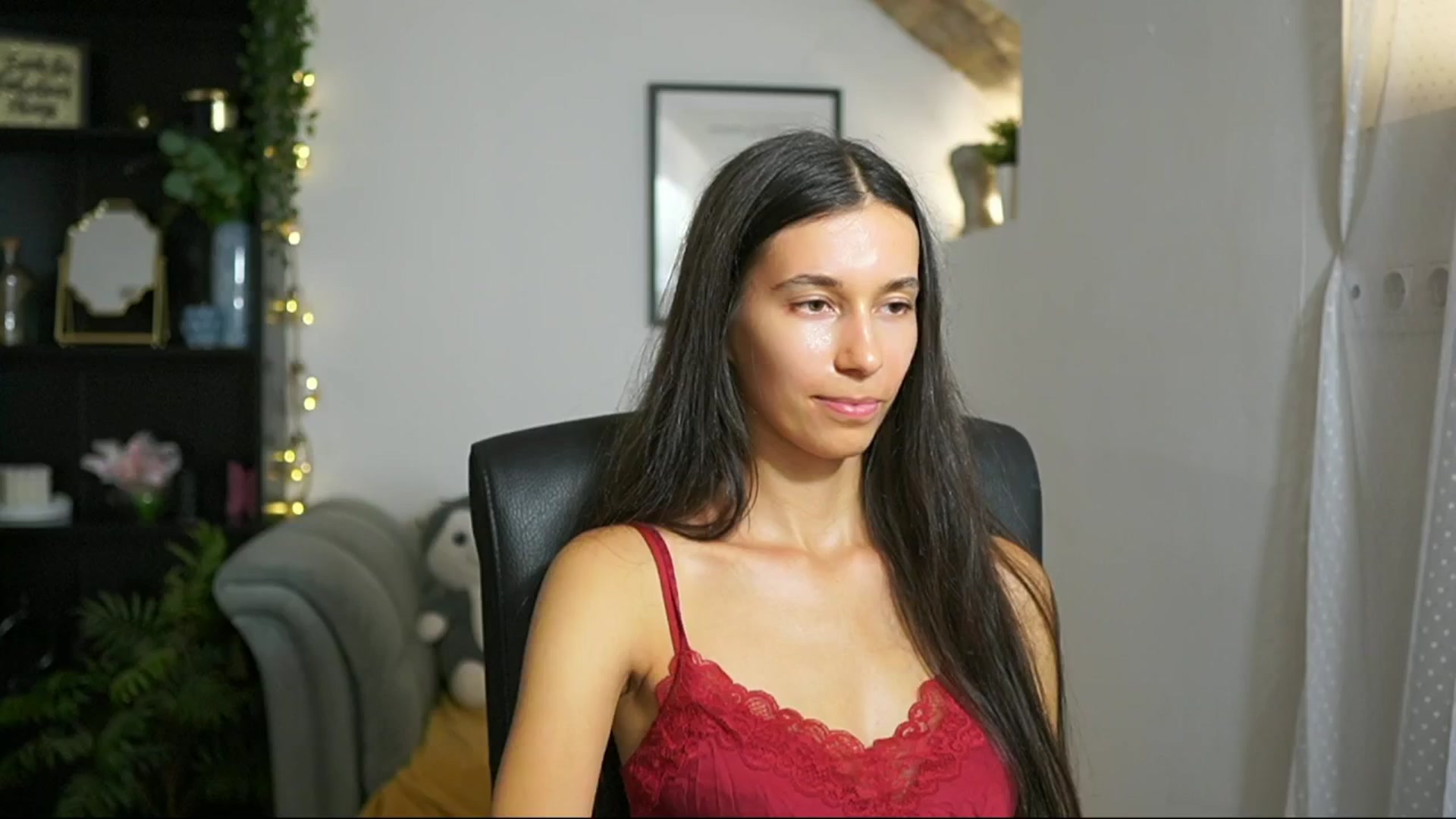 Gallery image thumbnail from Oliviiia_cruz's myfreecams stream on, 09/03/2025, 15:06 image 17 of 20