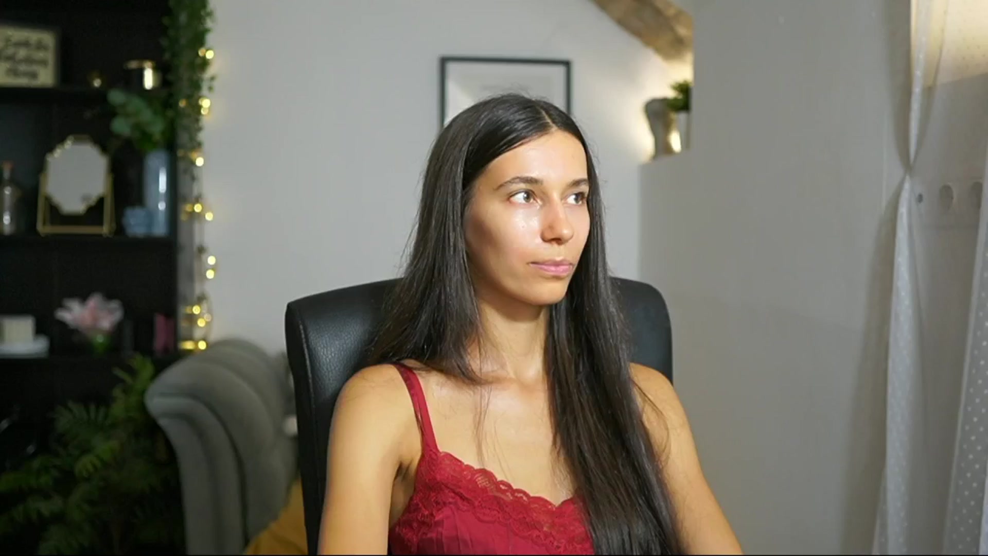 Gallery image thumbnail from Oliviiia_cruz's myfreecams stream on, 09/03/2025, 15:06 image 14 of 20