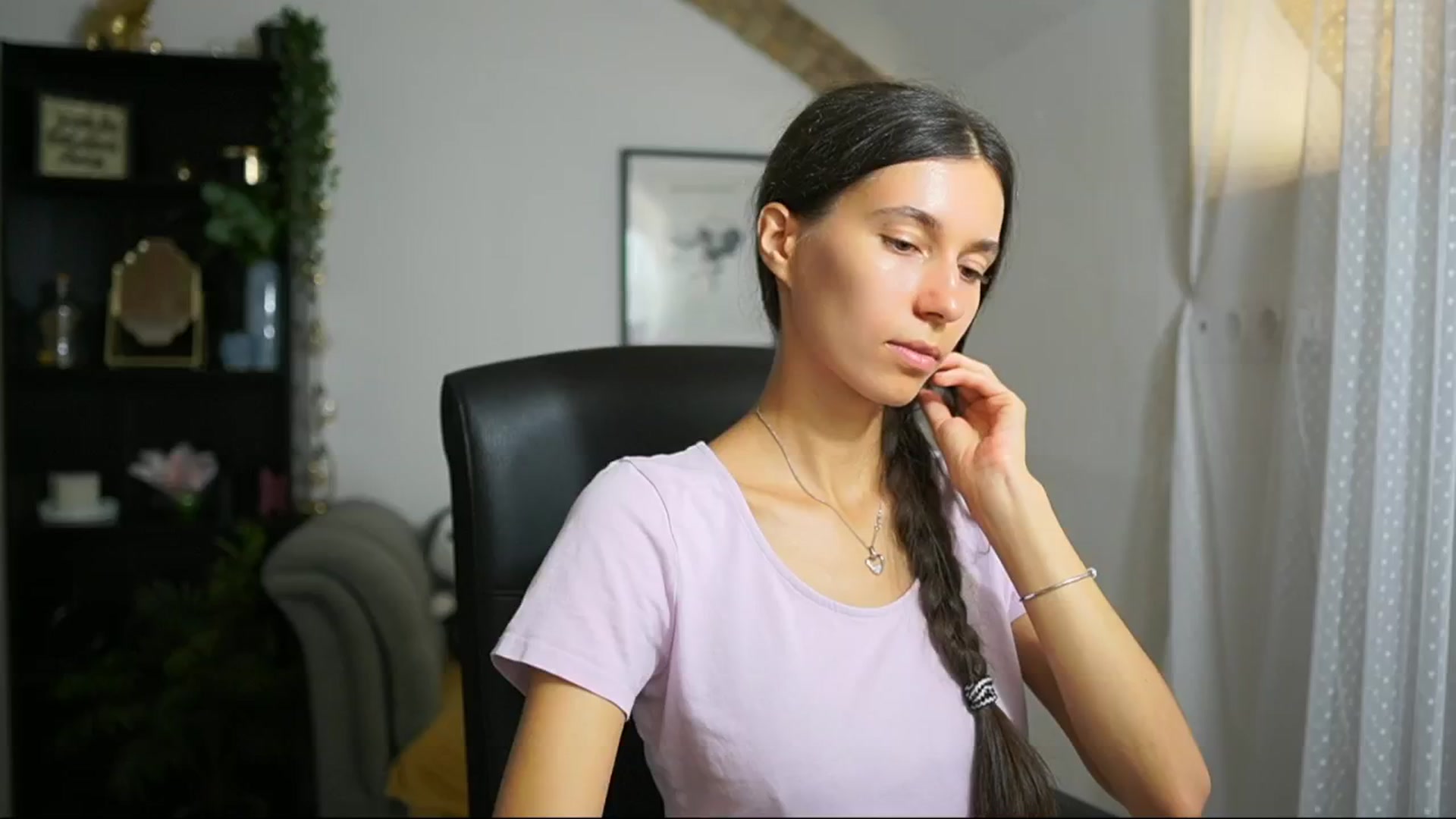Gallery image thumbnail from Oliviiia_cruz's myfreecams stream on, 09/08/2025, 10:26 image 6 of 20