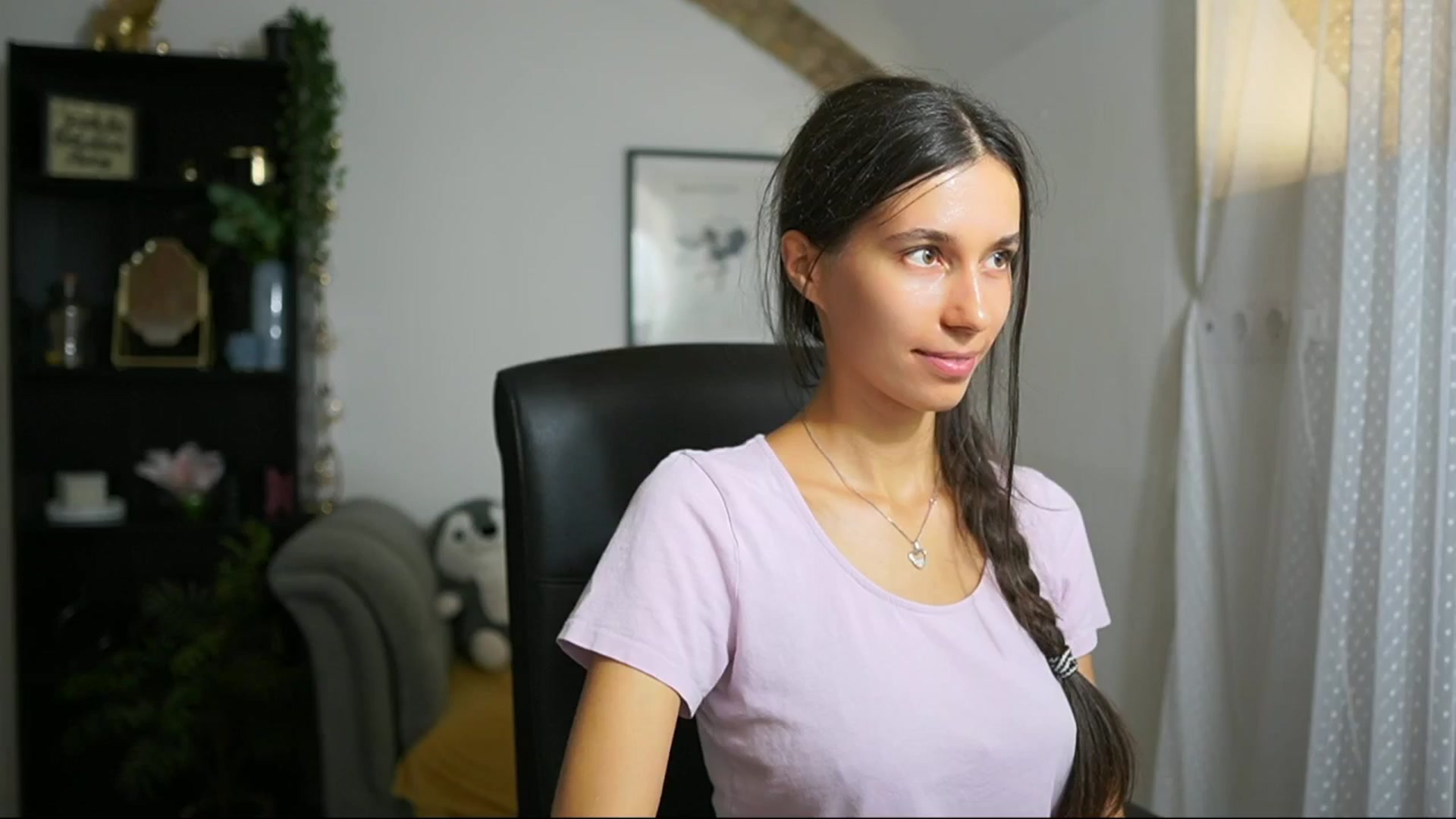 Gallery image thumbnail from Oliviiia_cruz's myfreecams stream on, 09/08/2025, 12:27 image 18 of 20