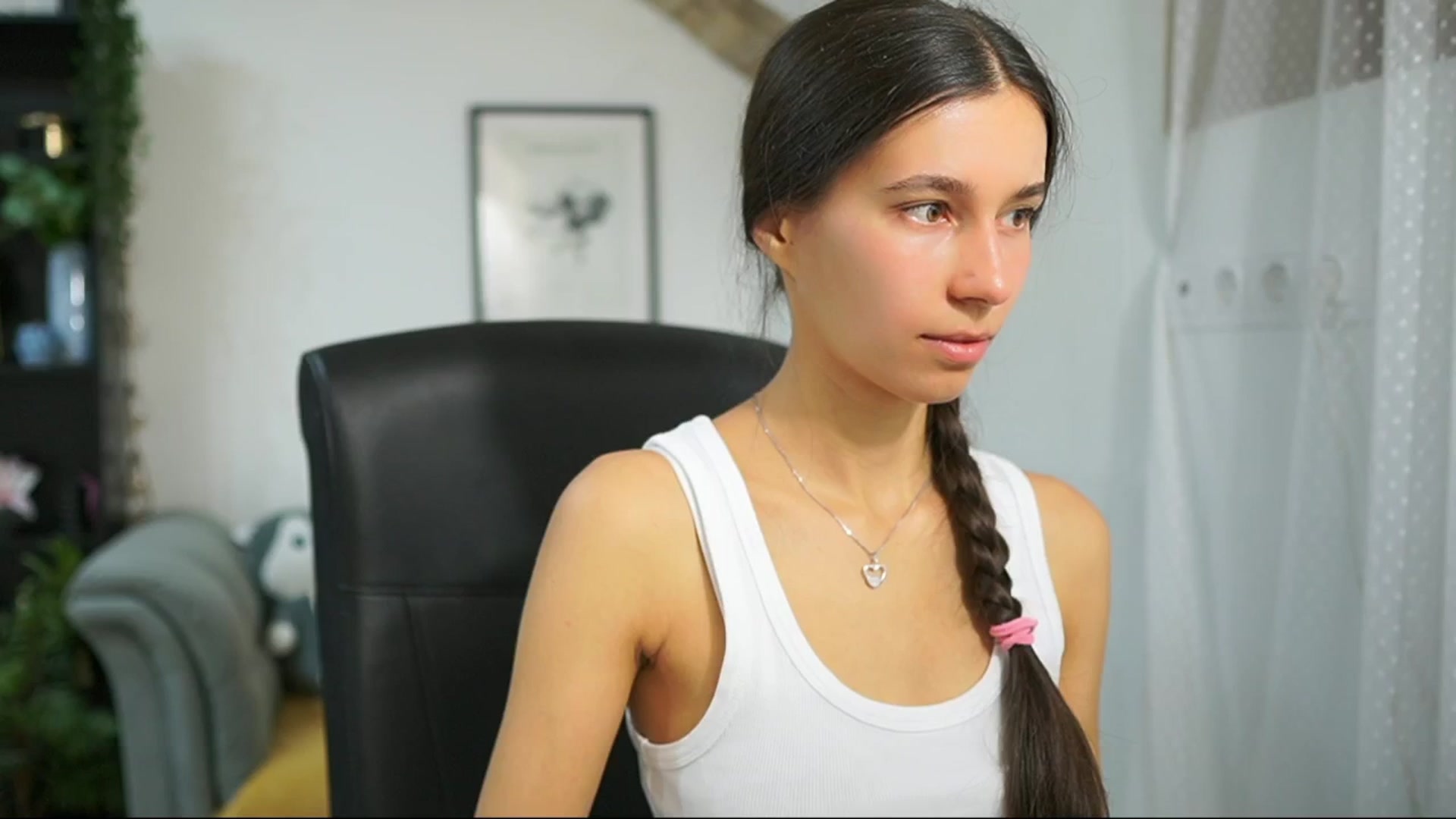 Gallery image thumbnail from Oliviiia_cruz's myfreecams stream on, 09/21/2025, 08:17 image 13 of 20