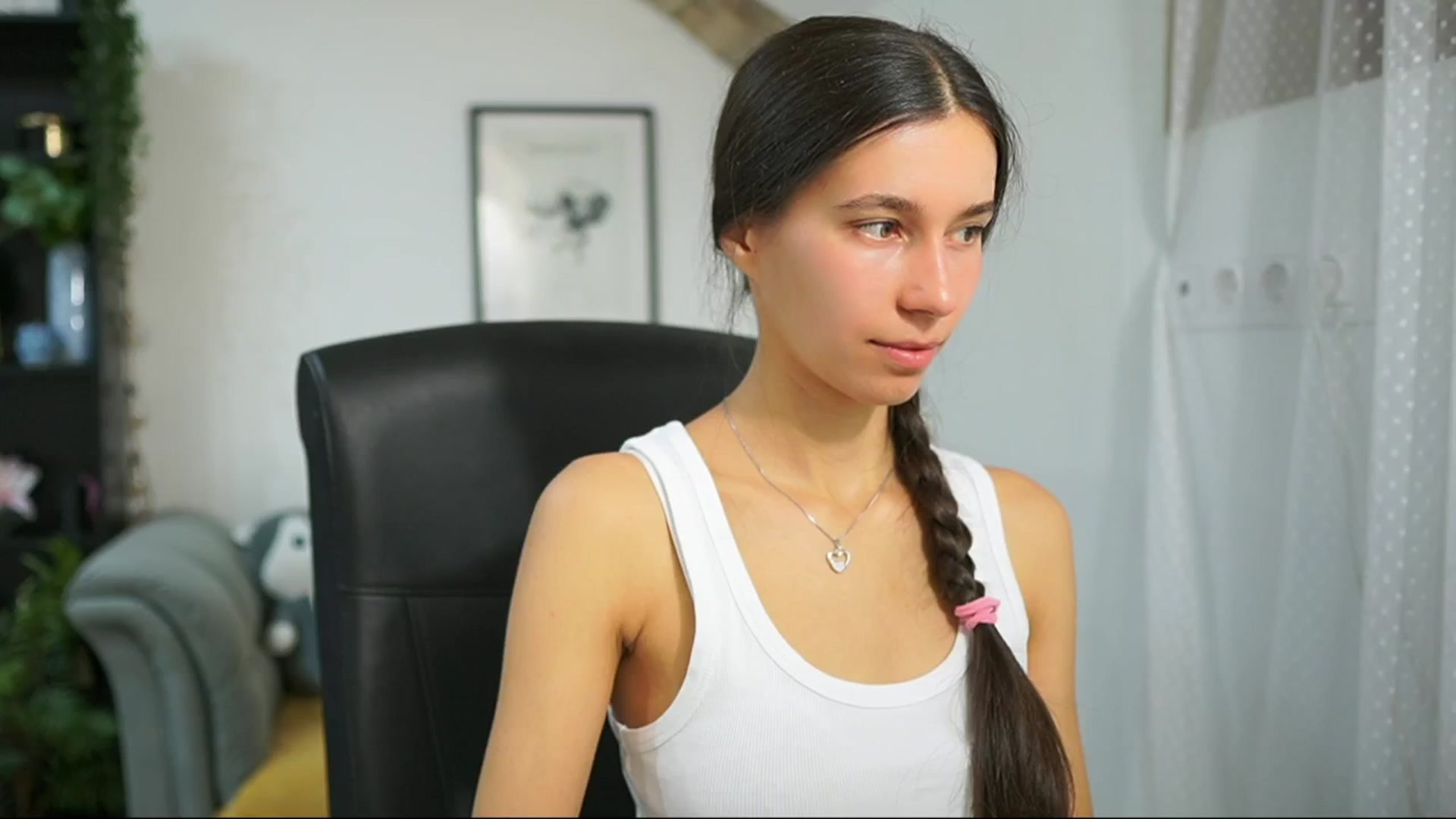 Gallery image thumbnail from Oliviiia_cruz's myfreecams stream on, 09/21/2025, 08:17 image 16 of 20