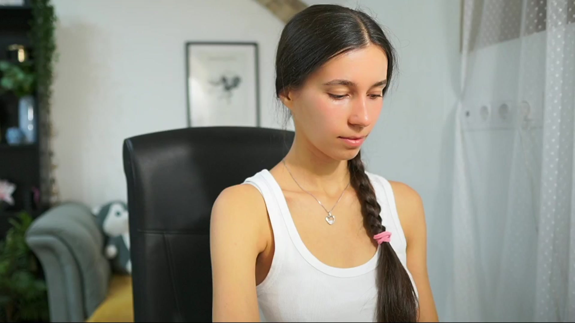 Gallery image thumbnail from Oliviiia_cruz's myfreecams stream on, 09/21/2025, 08:17 image 2 of 20