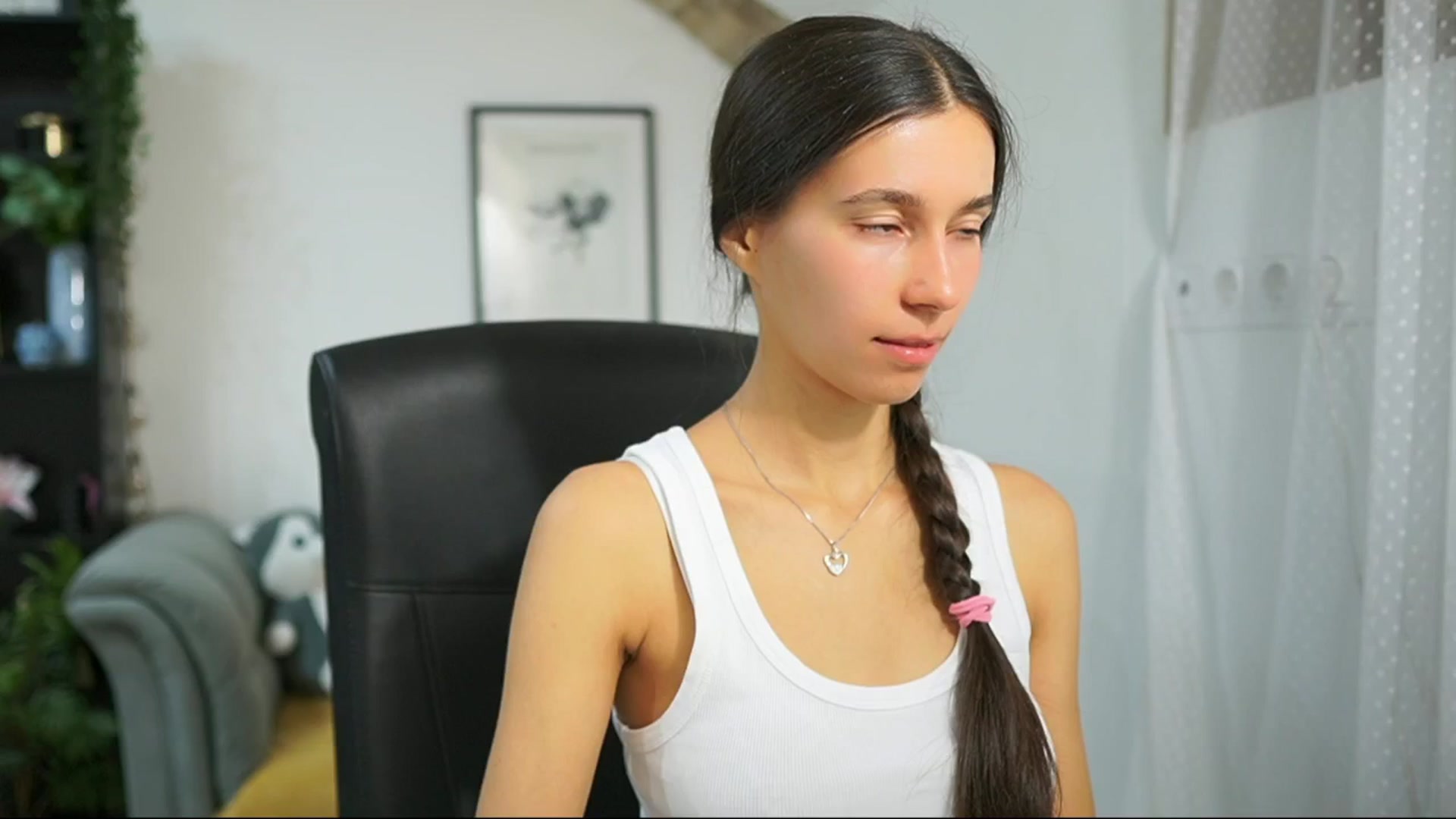 Gallery image thumbnail from Oliviiia_cruz's myfreecams stream on, 09/21/2025, 08:17 image 11 of 20