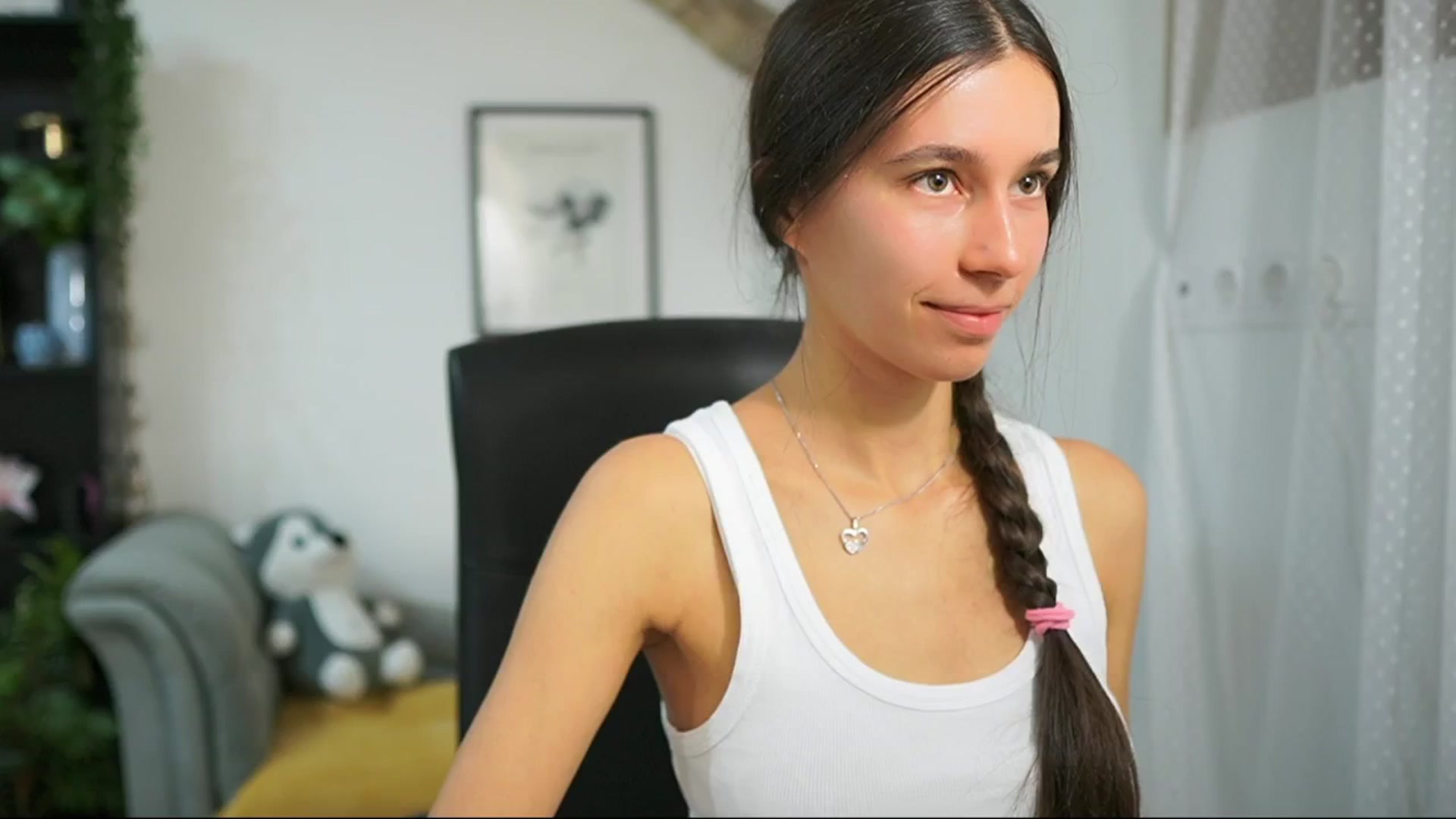 Gallery image thumbnail from Oliviiia_cruz's myfreecams stream on, 09/21/2025, 08:49 image 13 of 20