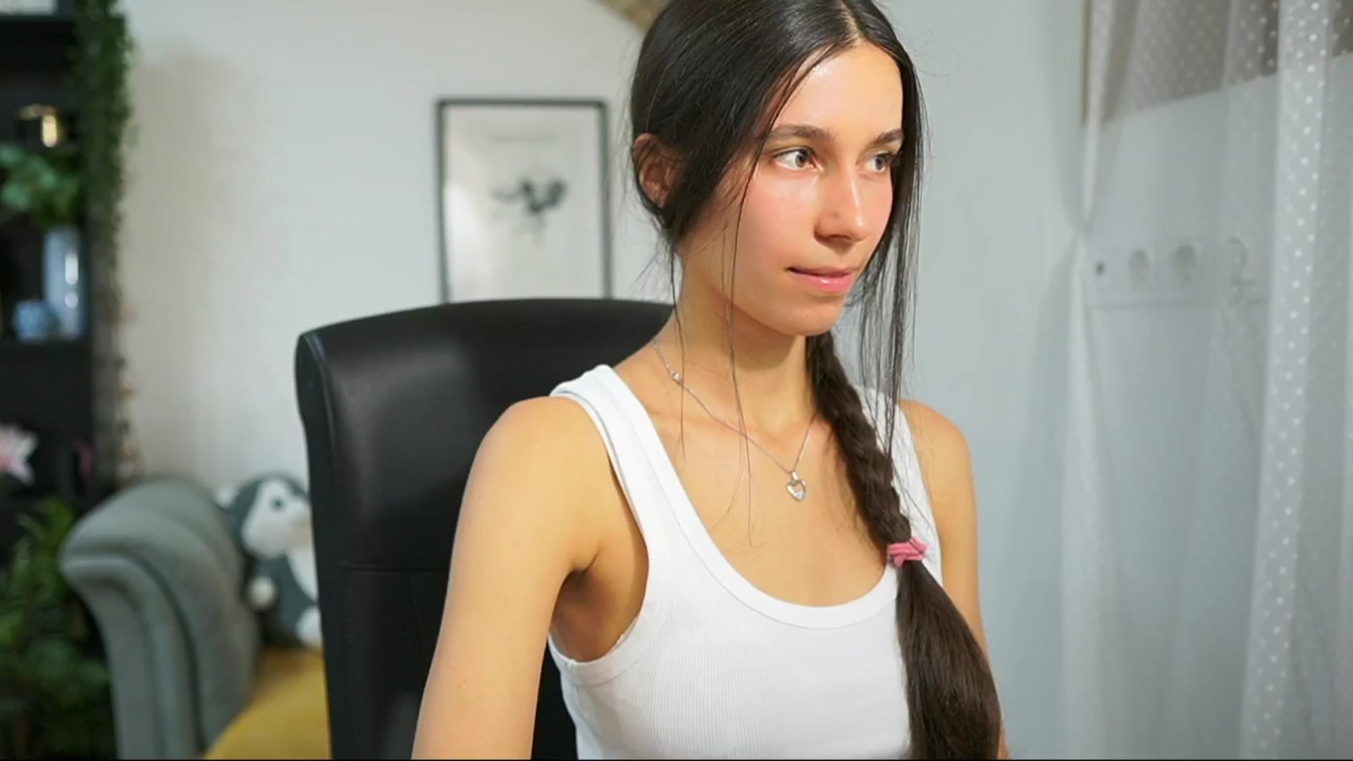 Gallery image thumbnail from Oliviiia_cruz's myfreecams stream on, 09/21/2025, 12:03 image 8 of 20