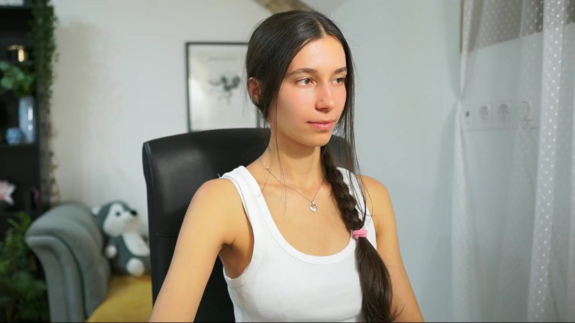Gallery image thumbnail from Oliviiia_cruz's myfreecams stream on, 09/21/2025, 12:03 image 11 of 20