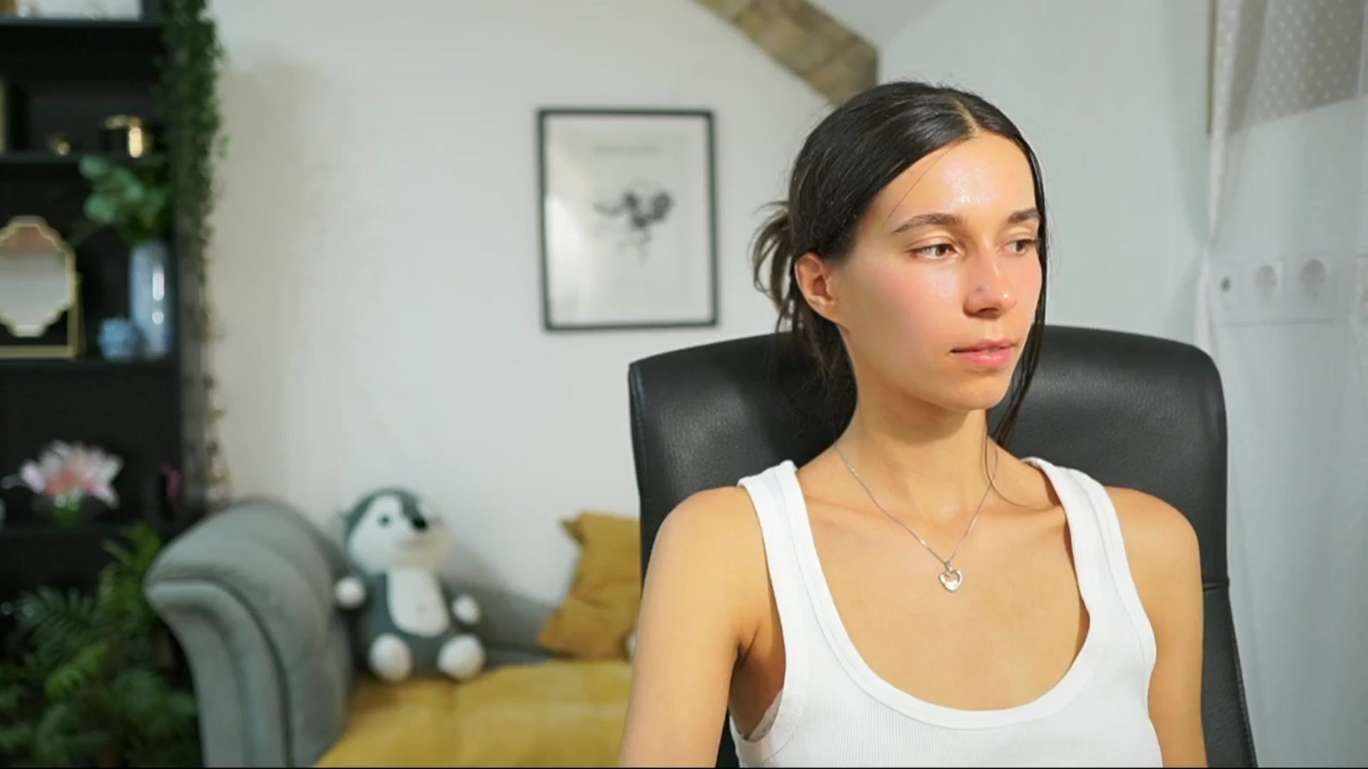 Gallery image thumbnail from Oliviiia_cruz's myfreecams stream on, 09/21/2025, 16:56 image 14 of 20