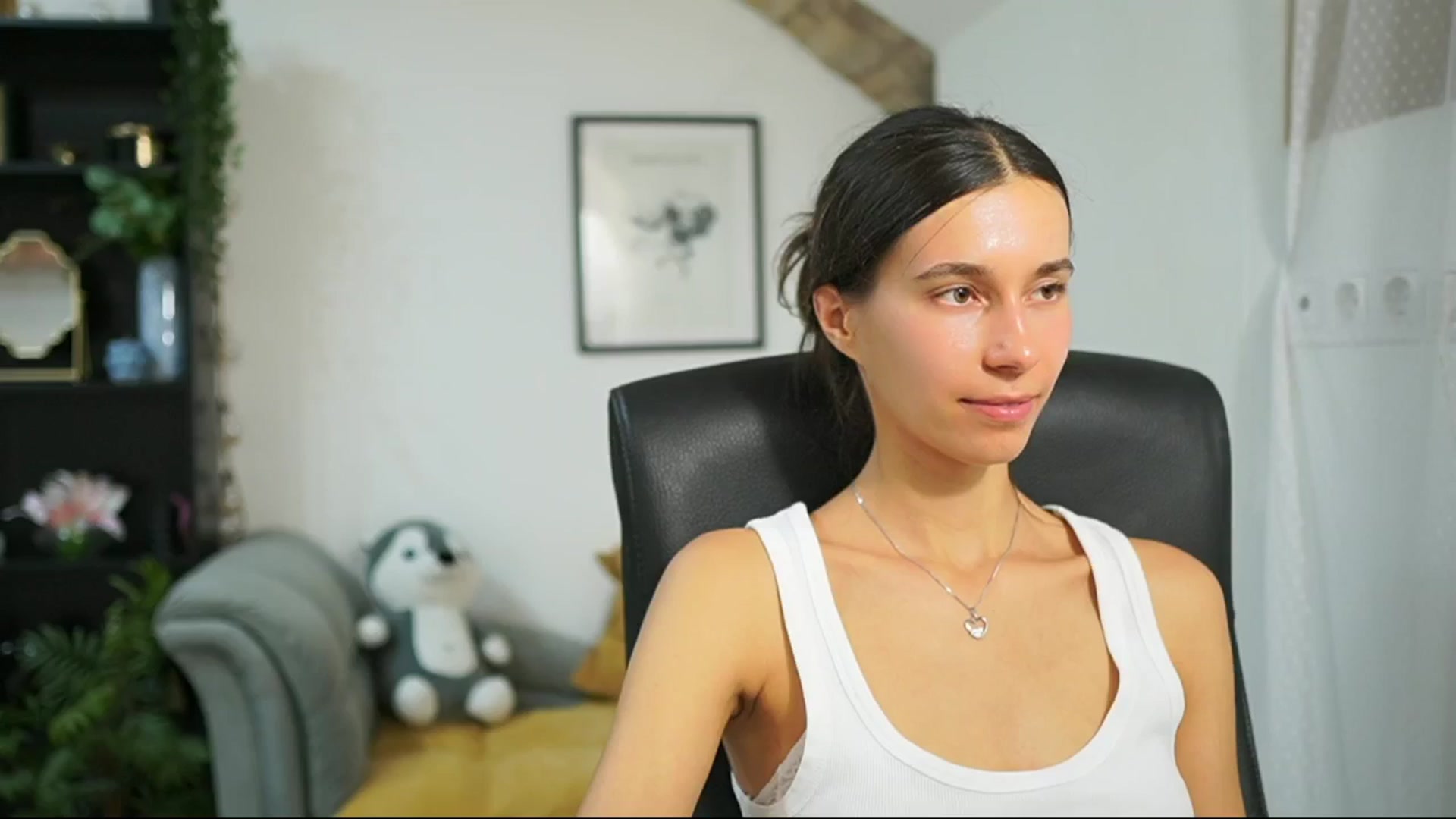 Gallery image thumbnail from Oliviiia_cruz's myfreecams stream on, 09/21/2025, 16:56 image 19 of 20