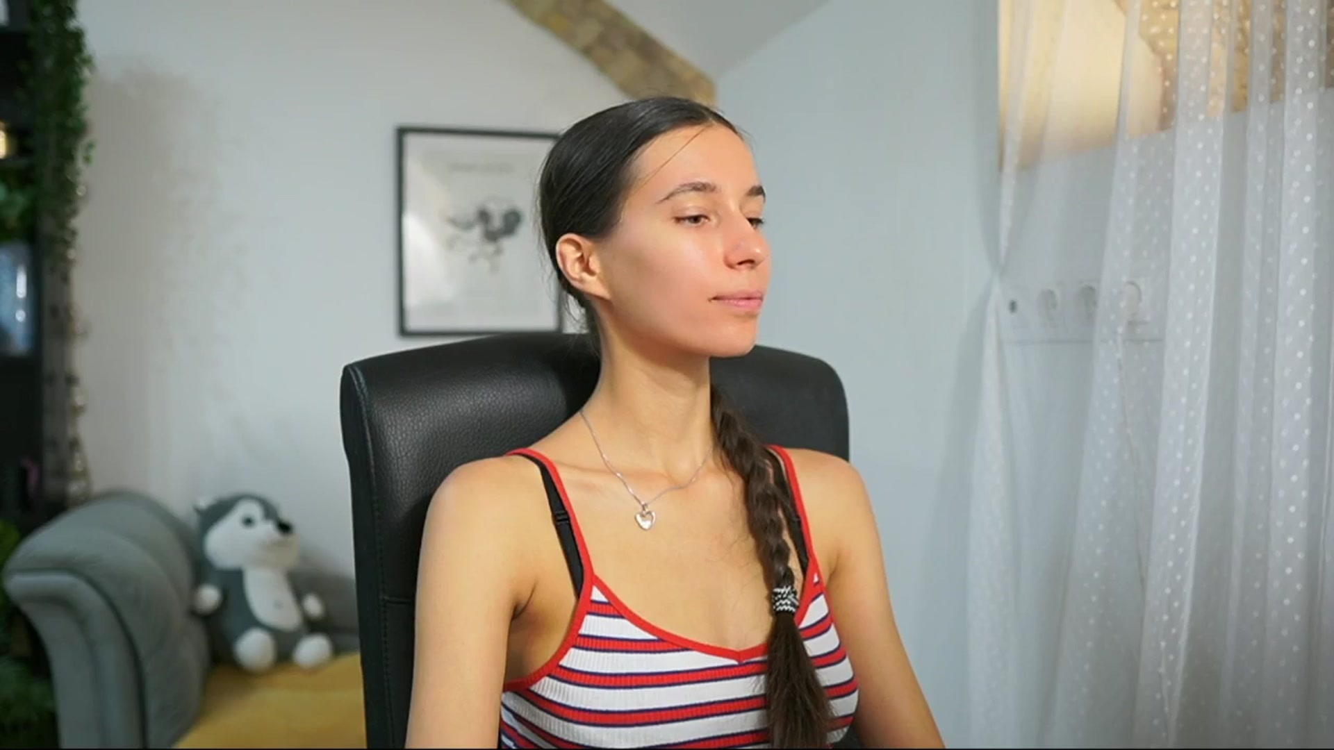 Gallery image thumbnail from Oliviiia_cruz's myfreecams stream on, 09/28/2025, 11:17 image 5 of 20