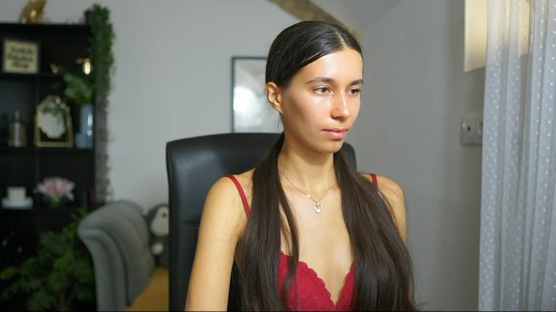 Gallery image thumbnail from Oliviiia_cruz's myfreecams stream on, 10/08/2025, 10:26 image 17 of 20