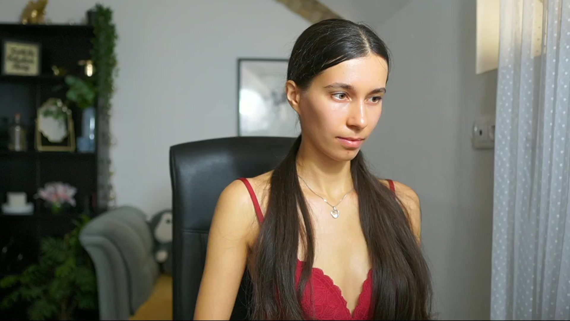 Gallery image thumbnail from Oliviiia_cruz's myfreecams stream on, 10/08/2025, 10:26 image 14 of 20