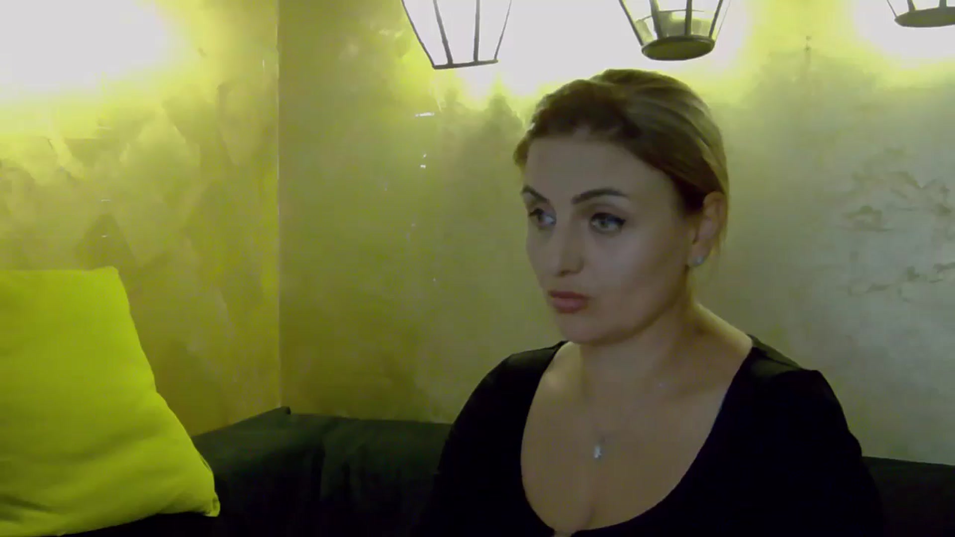 Gallery image thumbnail from OlivyaMoon's myfreecams stream on, 08/21/2025, 06:16 image 3 of 20