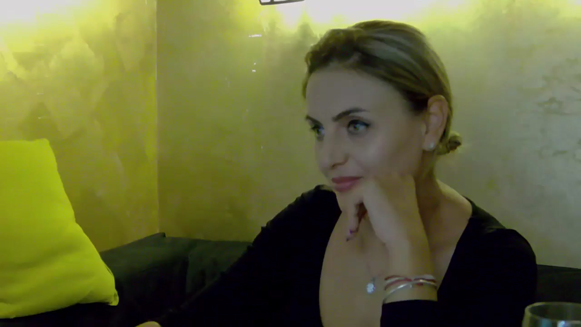 Gallery image thumbnail from OlivyaMoon's myfreecams stream on, 08/21/2025, 06:16 image 17 of 20