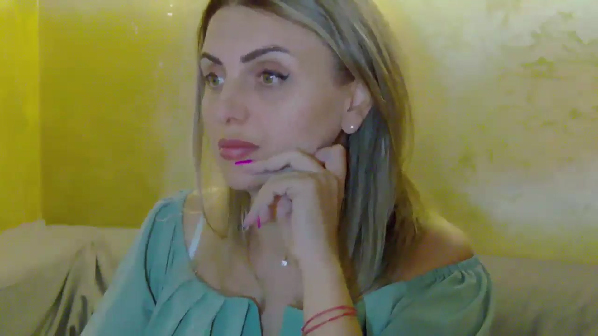 Gallery image thumbnail from OlivyaMoon's myfreecams stream on, 09/09/2025, 01:49 image 4 of 20