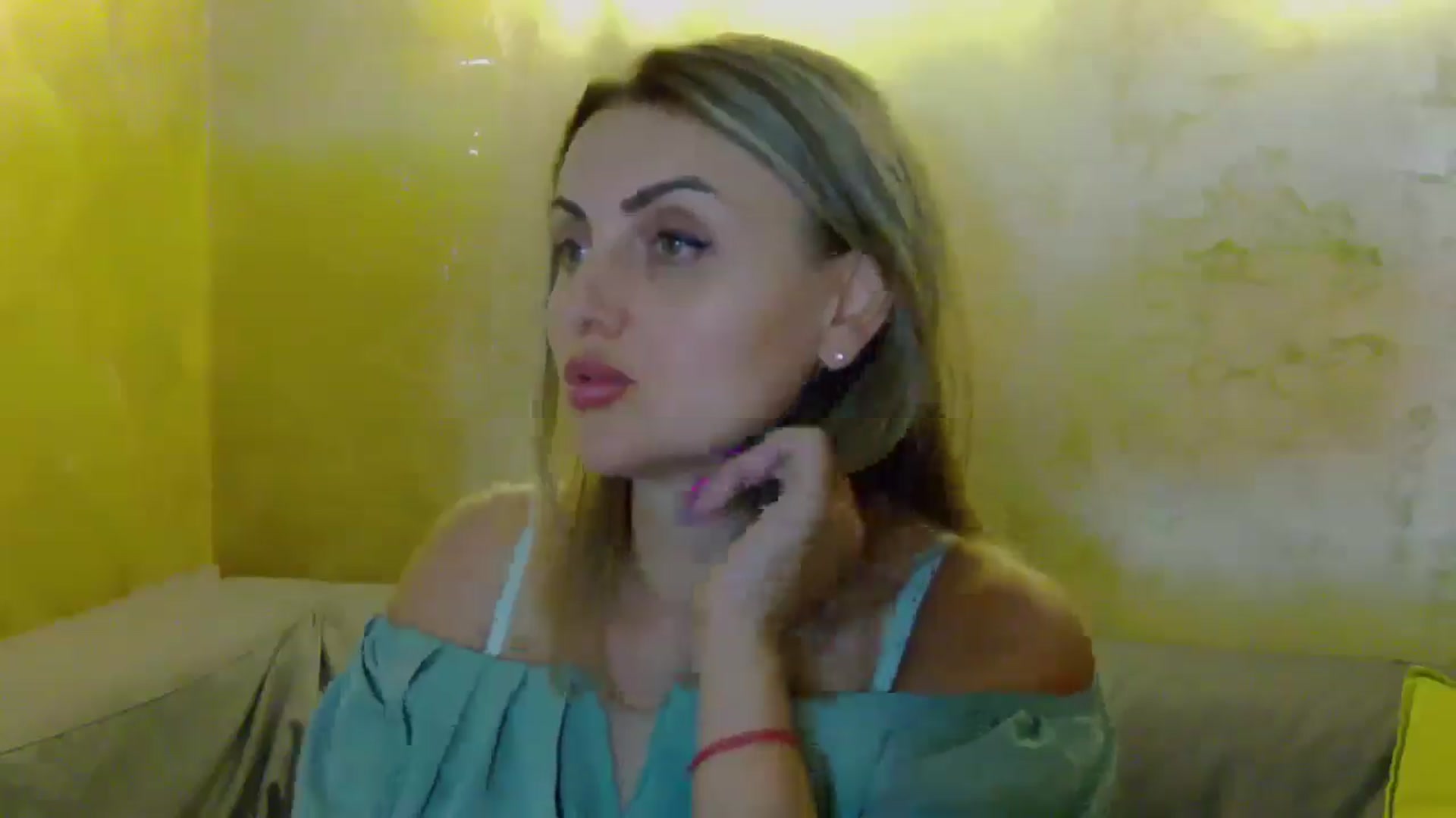 Gallery image thumbnail from OlivyaMoon's myfreecams stream on, 09/09/2025, 01:49 image 9 of 20