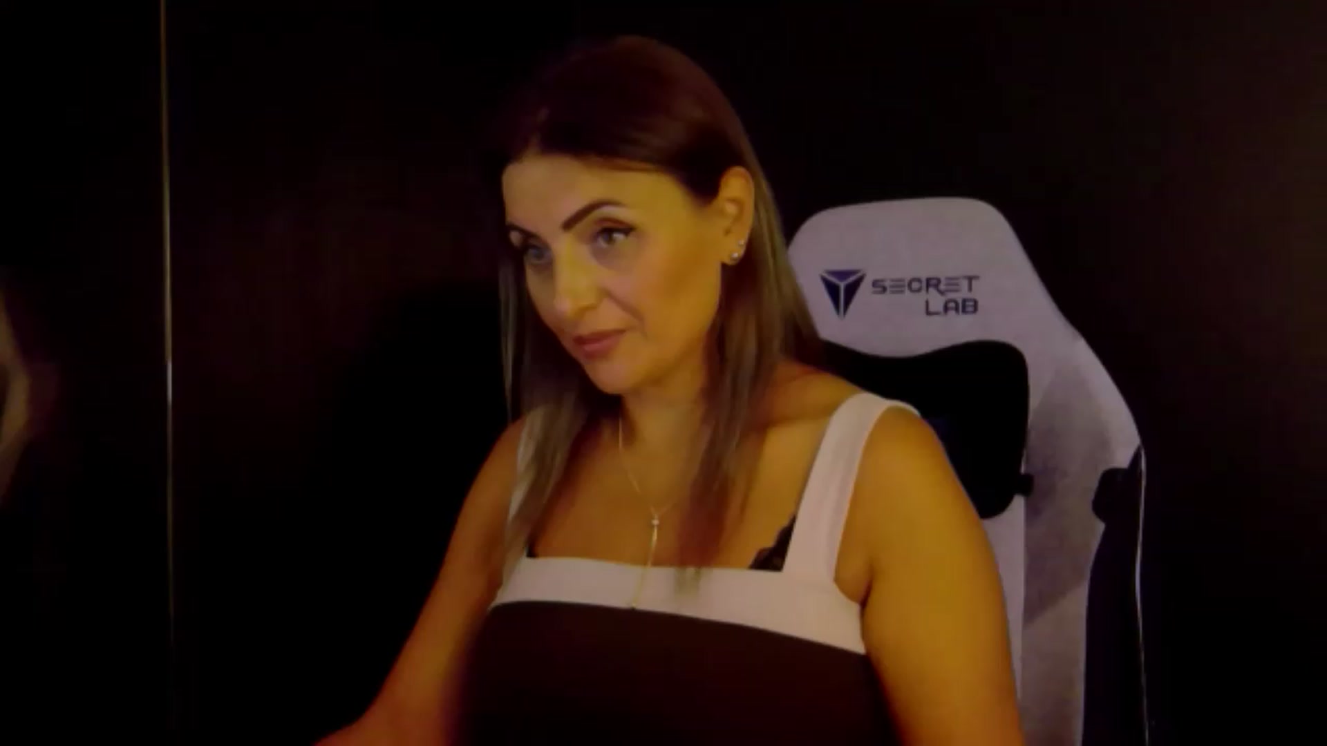 Gallery image thumbnail from OlivyaMoon's myfreecams stream on, 08/04/2026, 24:02 image 11 of 20