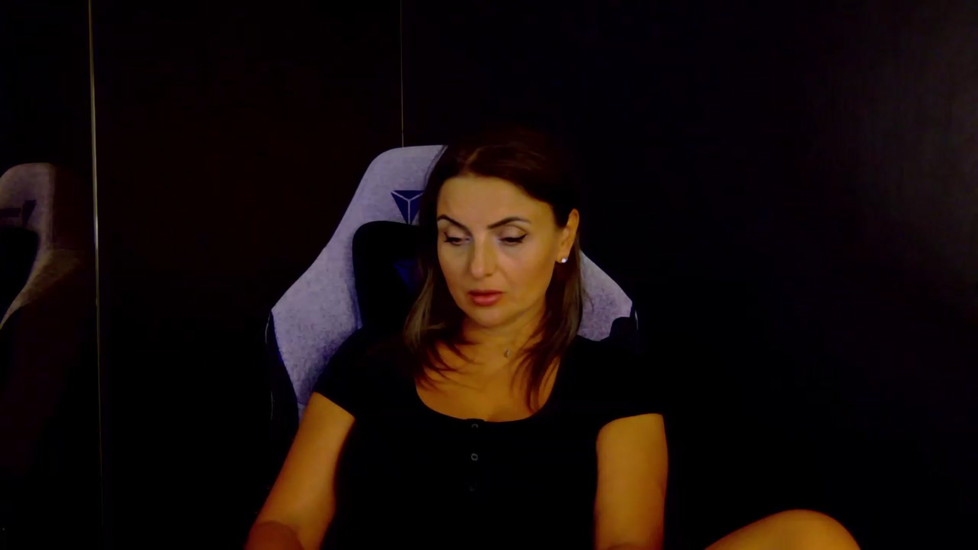 Gallery image thumbnail from OlivyaMoon's myfreecams stream on, 08/05/2026, 24:01 image 3 of 20