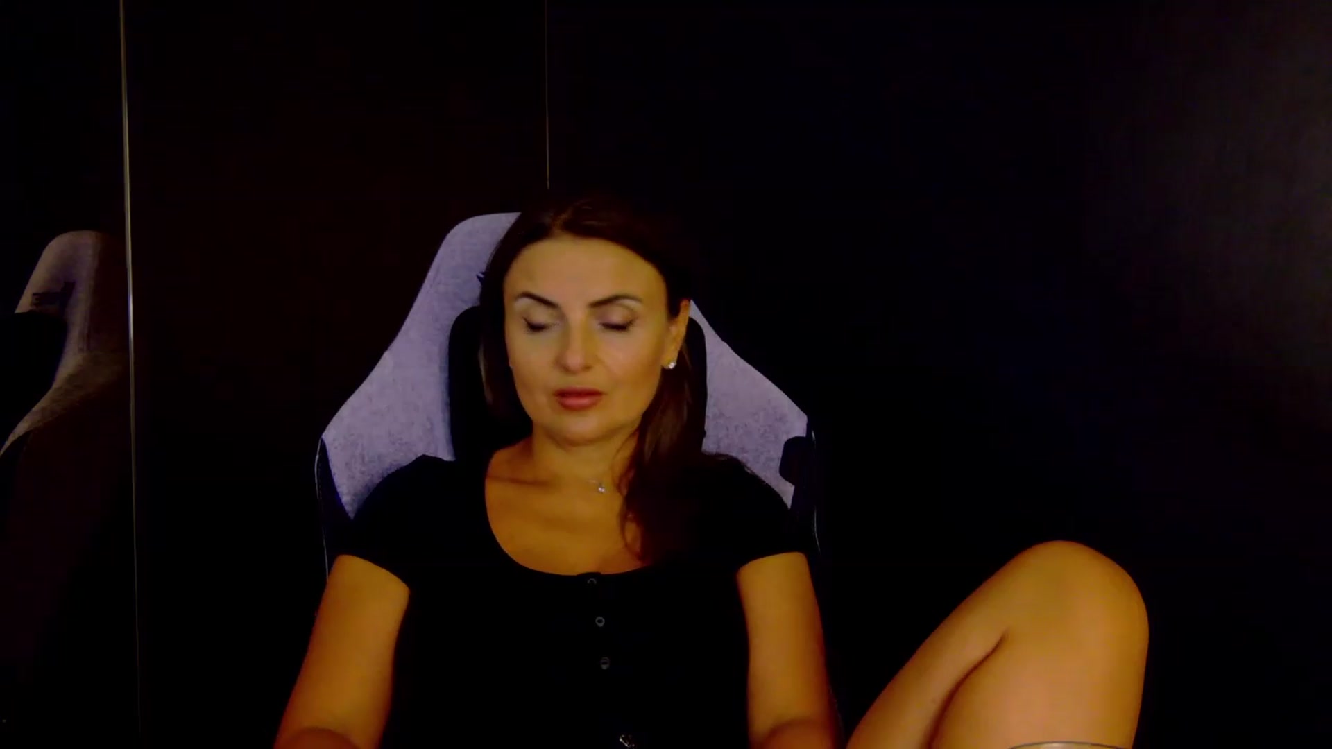 Gallery image thumbnail from OlivyaMoon's myfreecams stream on, 08/05/2026, 24:01 image 14 of 20