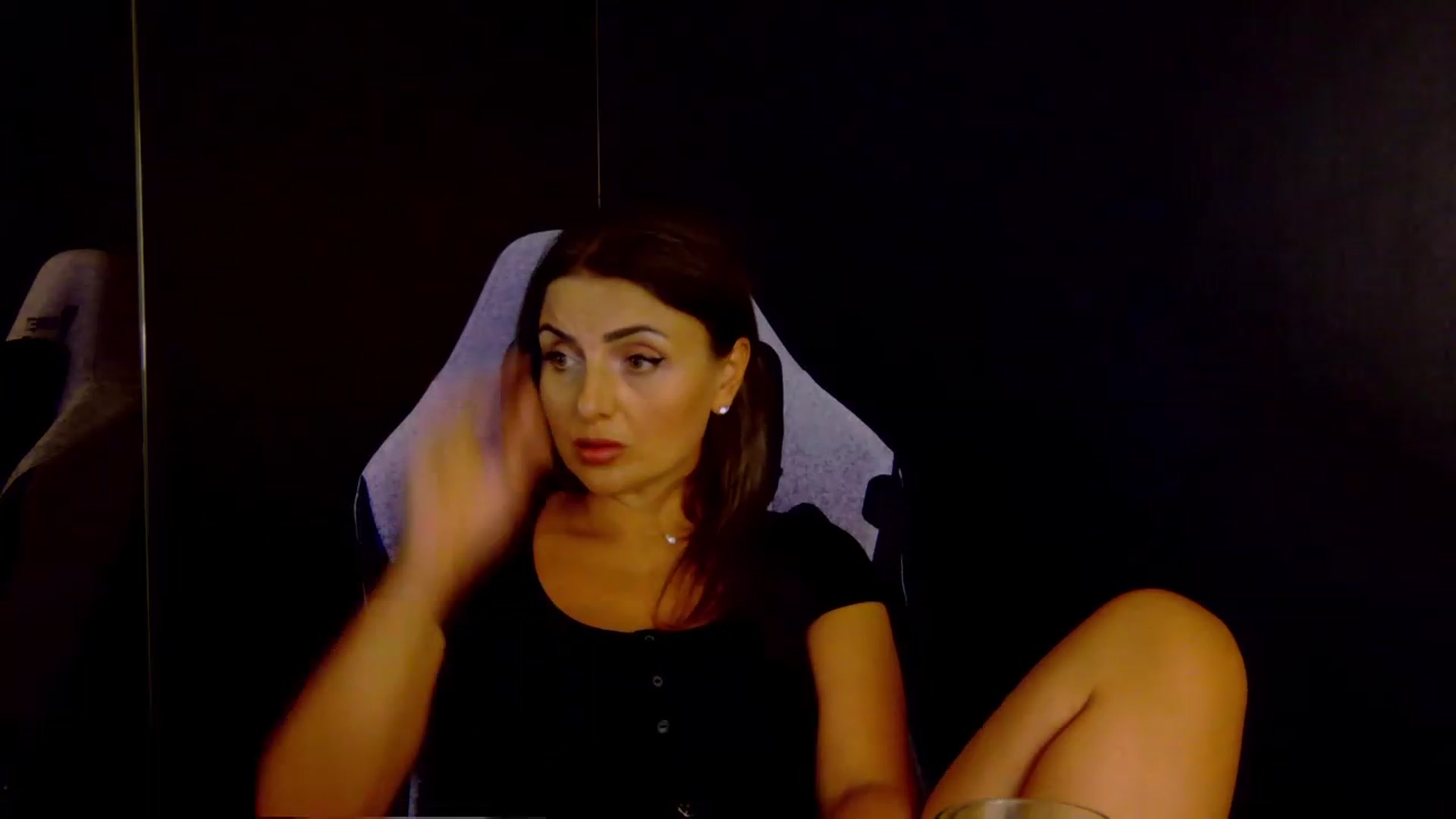 Gallery image thumbnail from OlivyaMoon's myfreecams stream on, 08/05/2026, 24:01 image 19 of 20