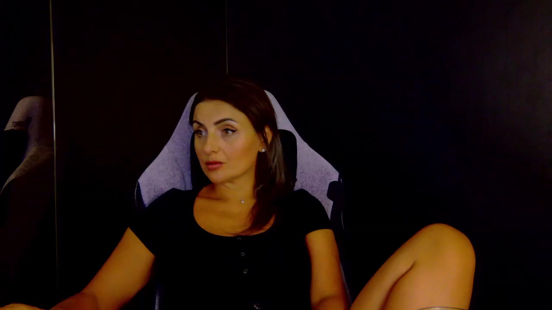 Gallery image thumbnail from OlivyaMoon's myfreecams stream on, 08/05/2026, 24:01 image 13 of 20