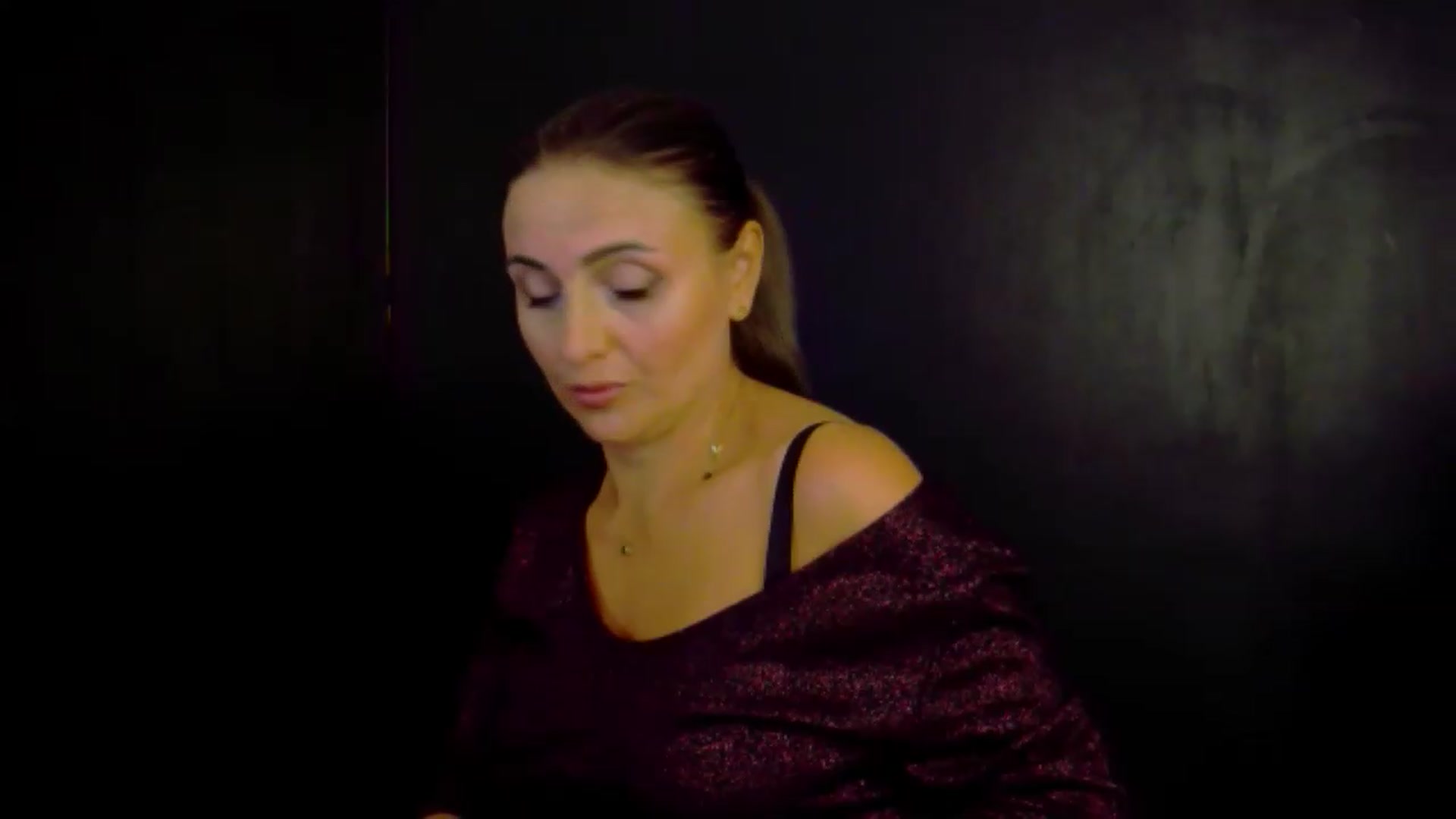 Gallery image thumbnail from OlivyaMoon's myfreecams stream on, 08/13/2026, 01:08 image 18 of 20