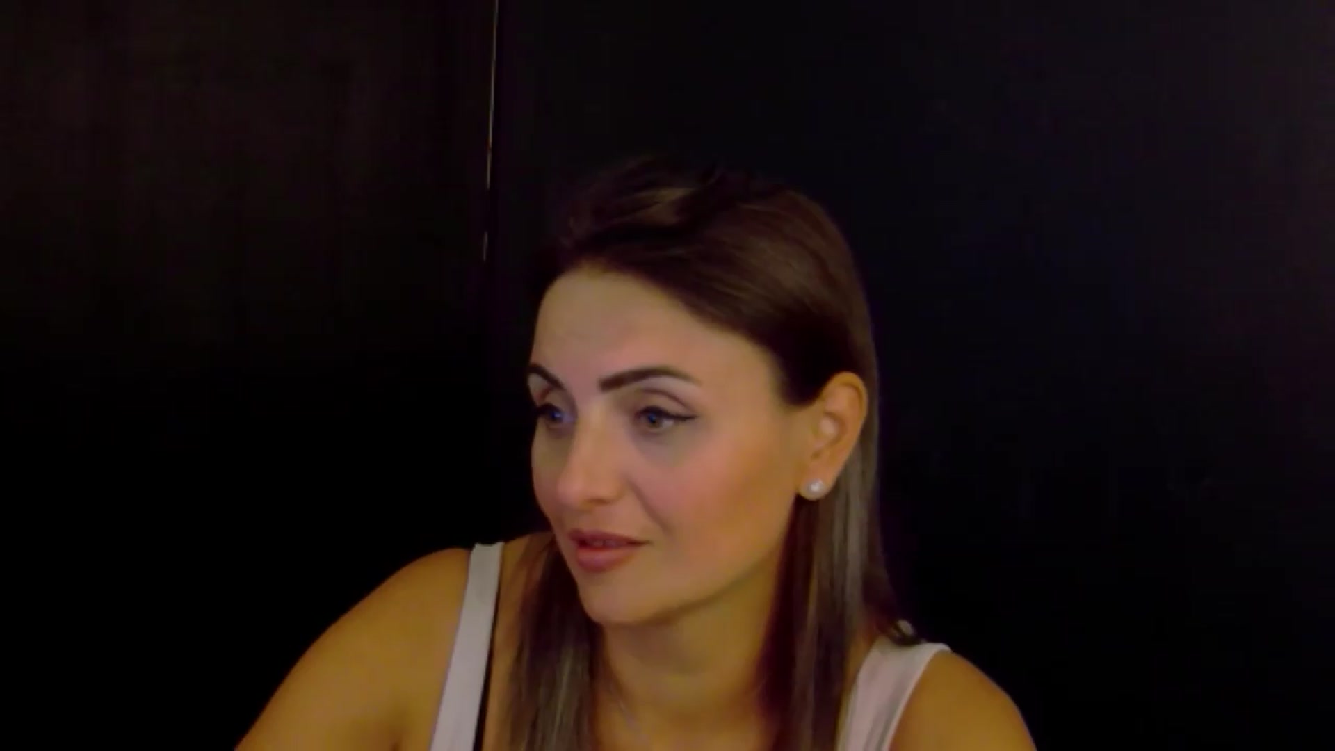 Gallery image thumbnail from OlivyaMoon's myfreecams stream on, 08/15/2026, 03:43 image 15 of 20