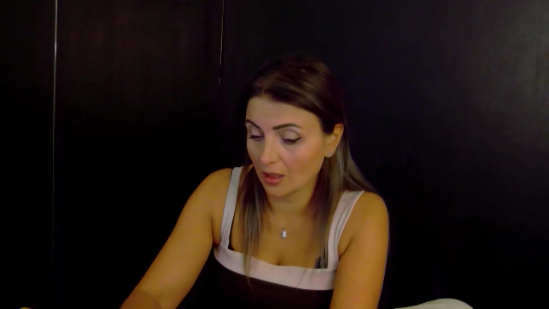 Gallery image thumbnail from OlivyaMoon's myfreecams stream on, 08/15/2026, 03:43 image 5 of 20