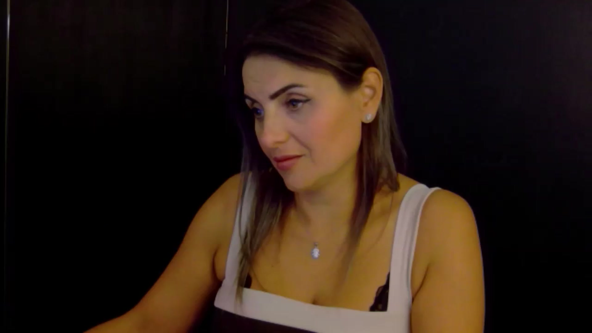 Gallery image thumbnail from OlivyaMoon's myfreecams stream on, 08/15/2026, 04:03 image 7 of 20