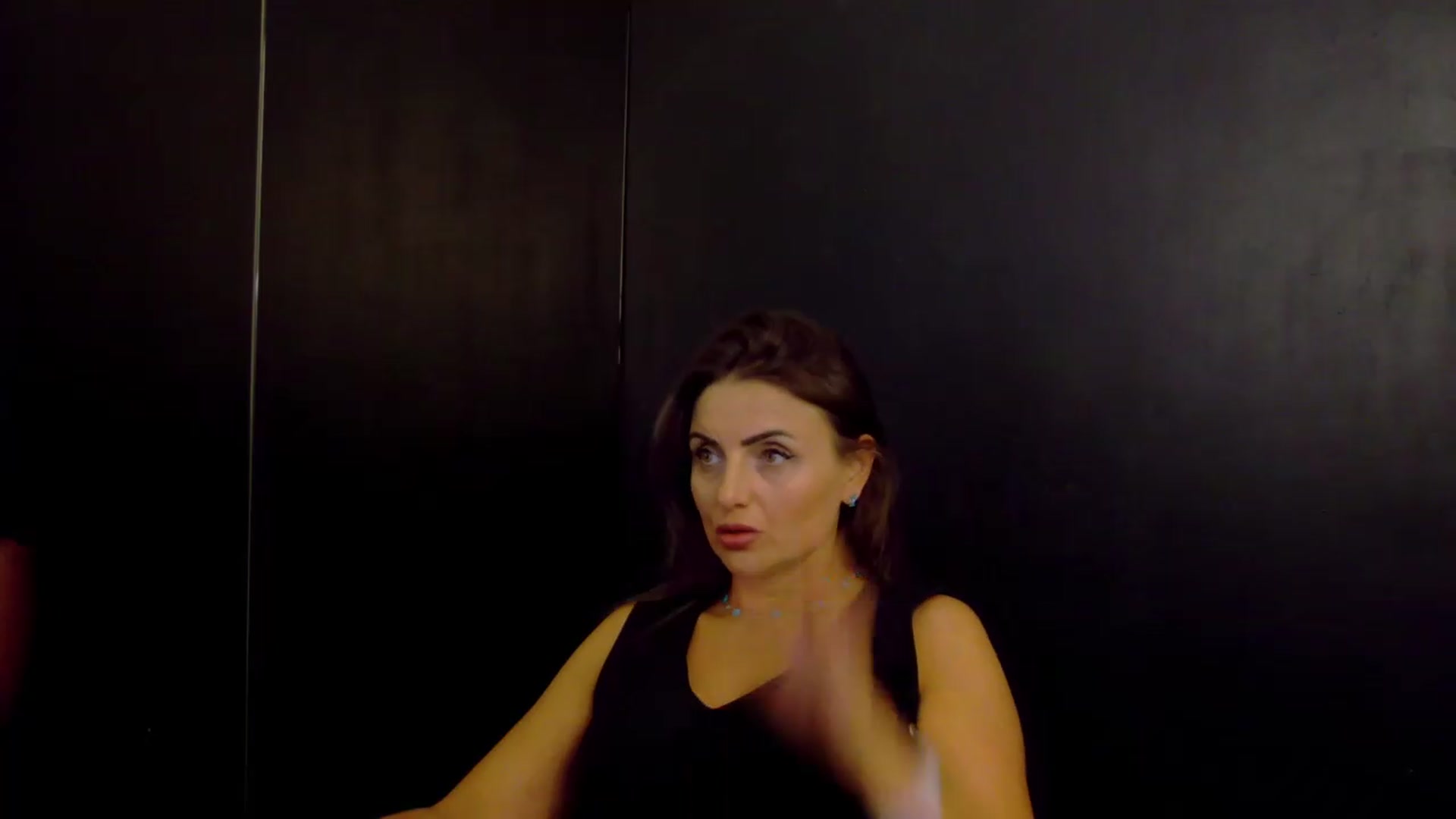 Gallery image thumbnail from OlivyaMoon's myfreecams stream on, 08/18/2026, 01:44 image 11 of 20