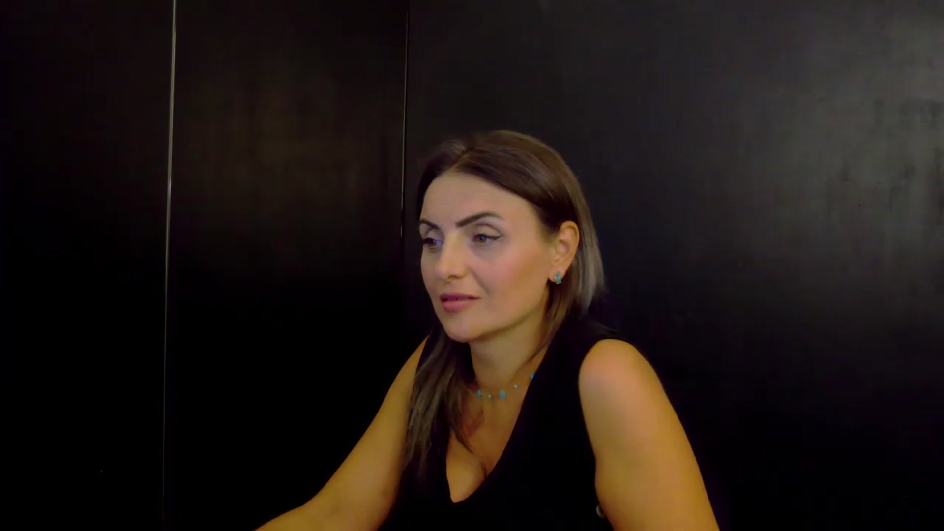 Gallery image thumbnail from OlivyaMoon's myfreecams stream on, 08/18/2026, 01:44 image 5 of 20