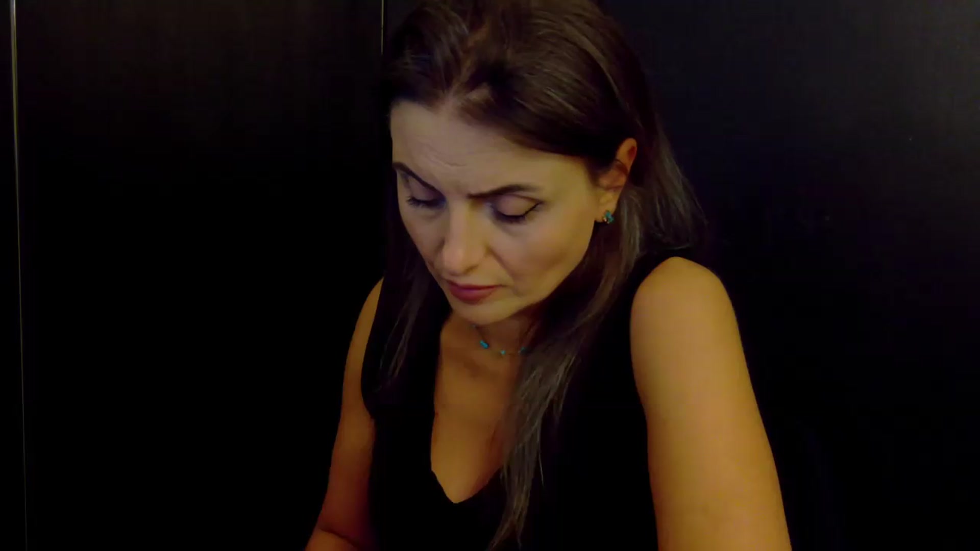 Gallery image thumbnail from OlivyaMoon's myfreecams stream on, 08/18/2026, 01:44 image 15 of 20