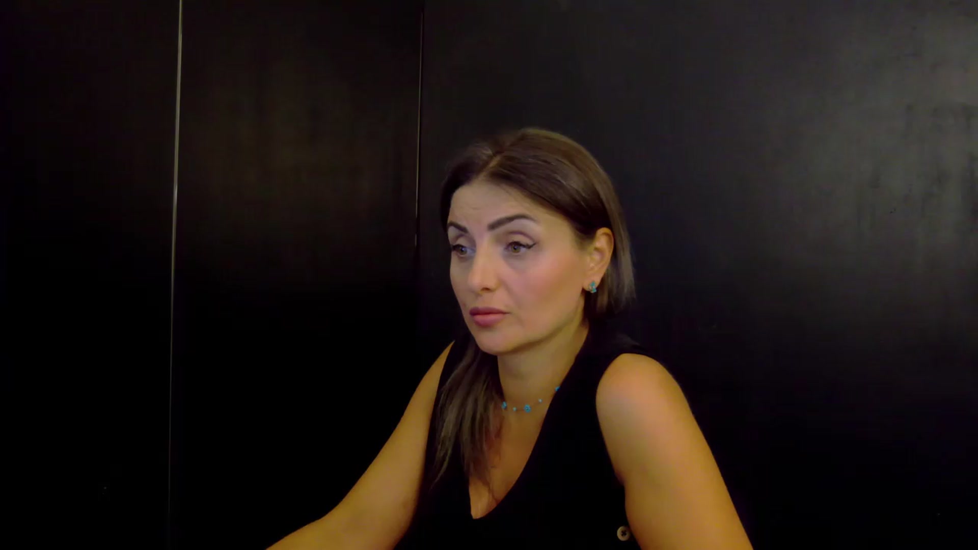 Gallery image thumbnail from OlivyaMoon's myfreecams stream on, 08/18/2026, 01:44 image 4 of 20