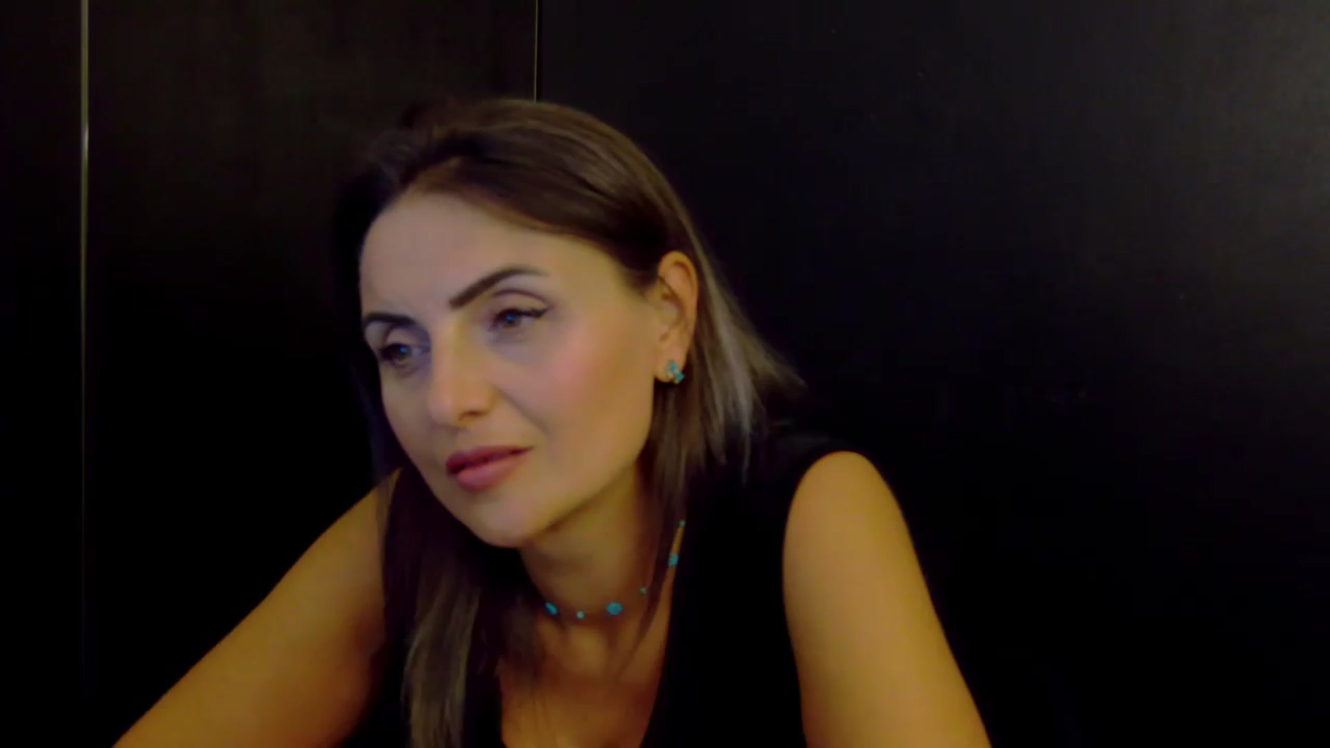 Gallery image thumbnail from OlivyaMoon's myfreecams stream on, 08/18/2026, 01:44 image 18 of 20