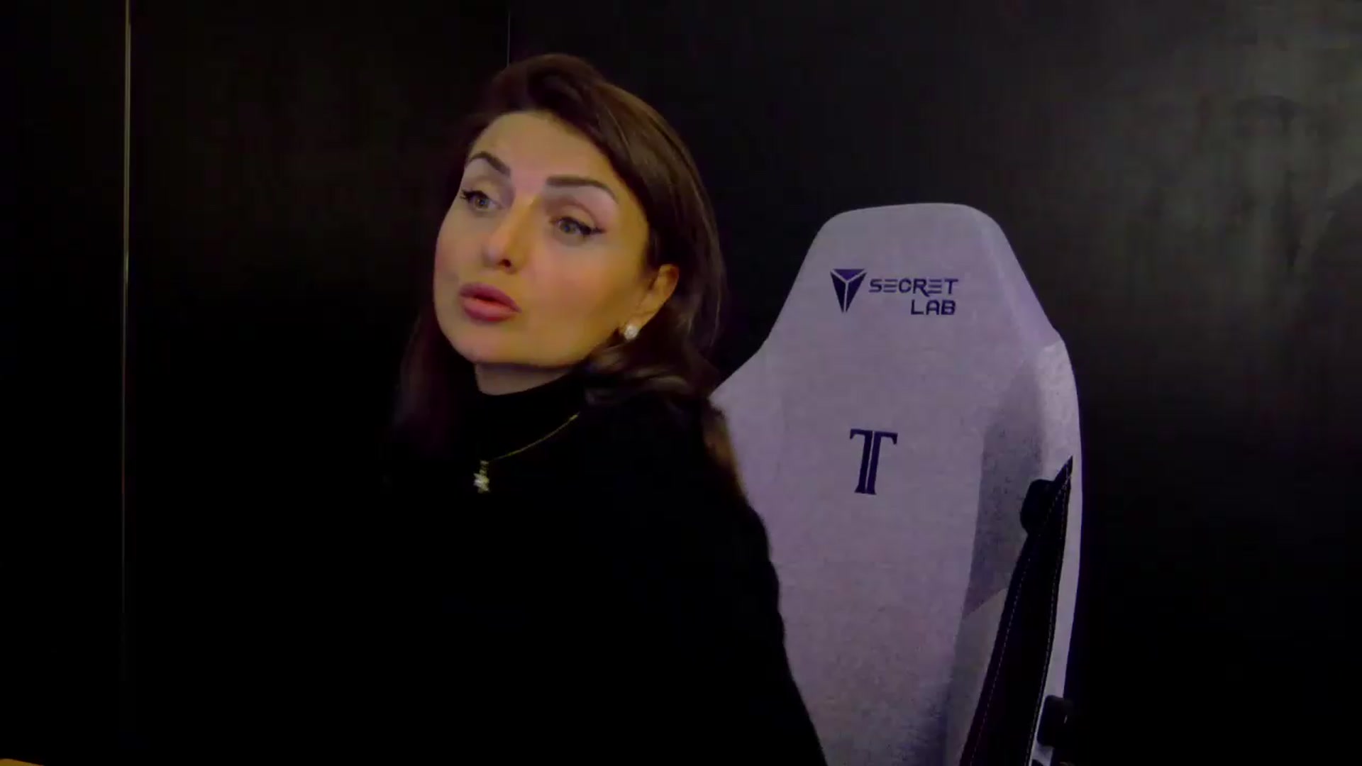 Gallery image thumbnail from OlivyaMoon's myfreecams stream on, 08/28/2026, 24:24 image 9 of 20